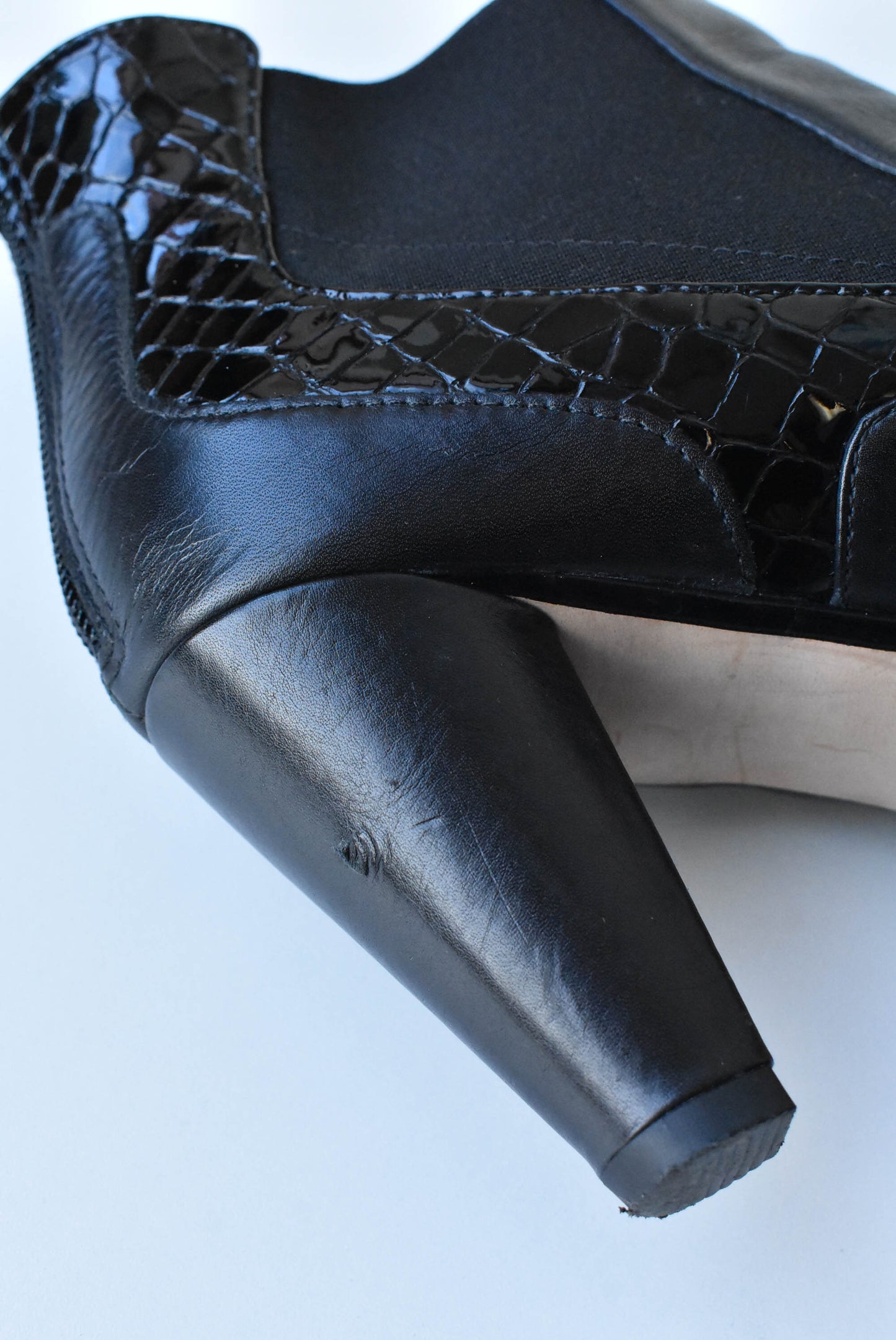 Ziera leather black scaled ankle boot heels, size 39.5