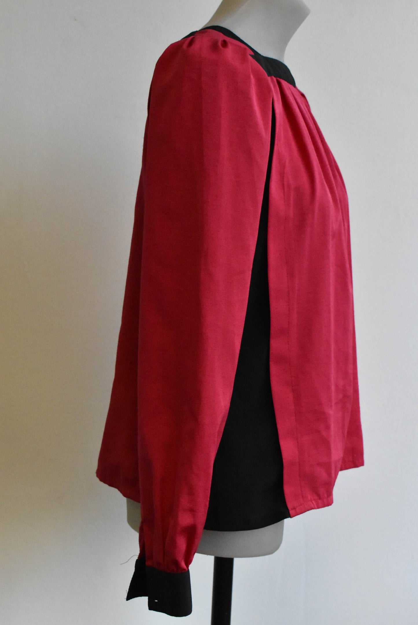 Peppertree sport red and black blouse