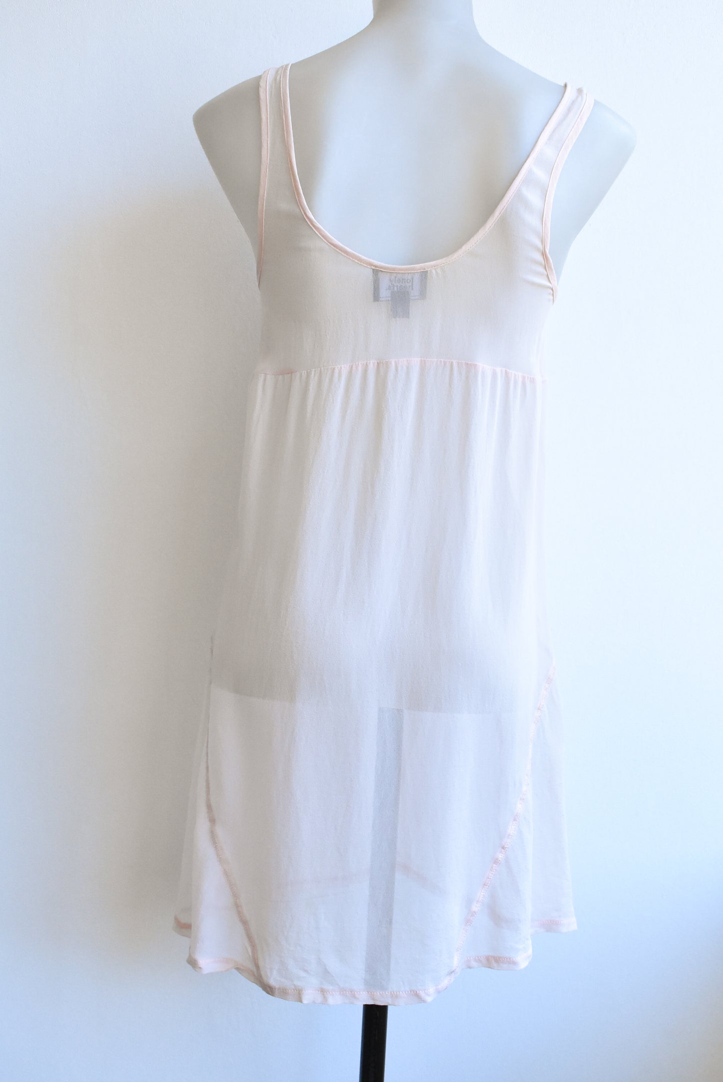 Lonely Hearts pale pink 100% silk top, size 6