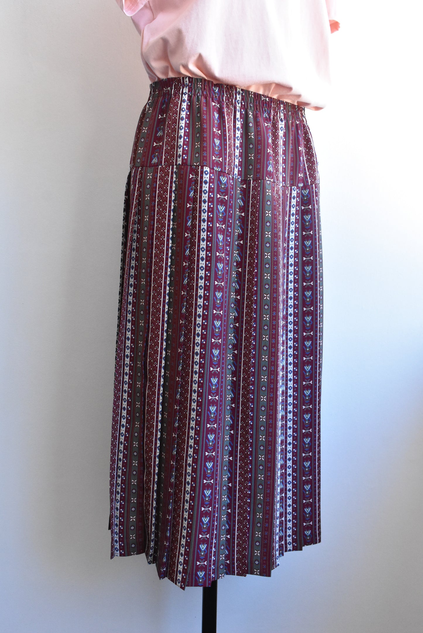 Stitches Plus 'Gold Label' retro pleated skirt, size M