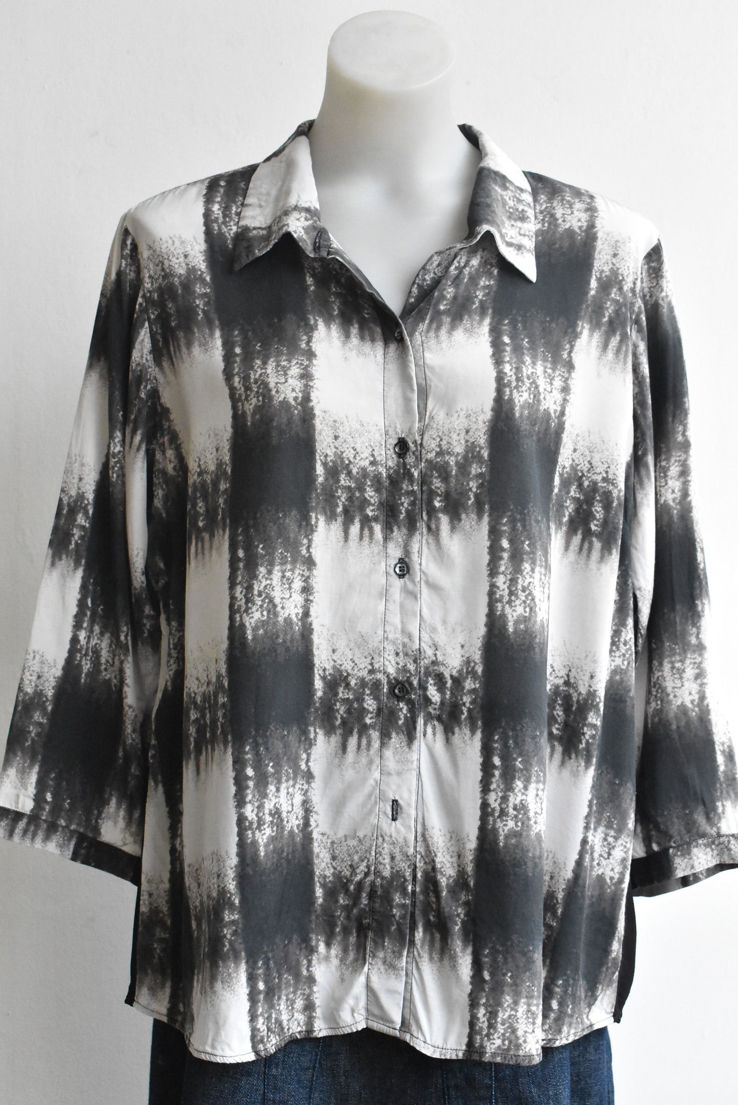 Waughs distressed pattern shirt, L