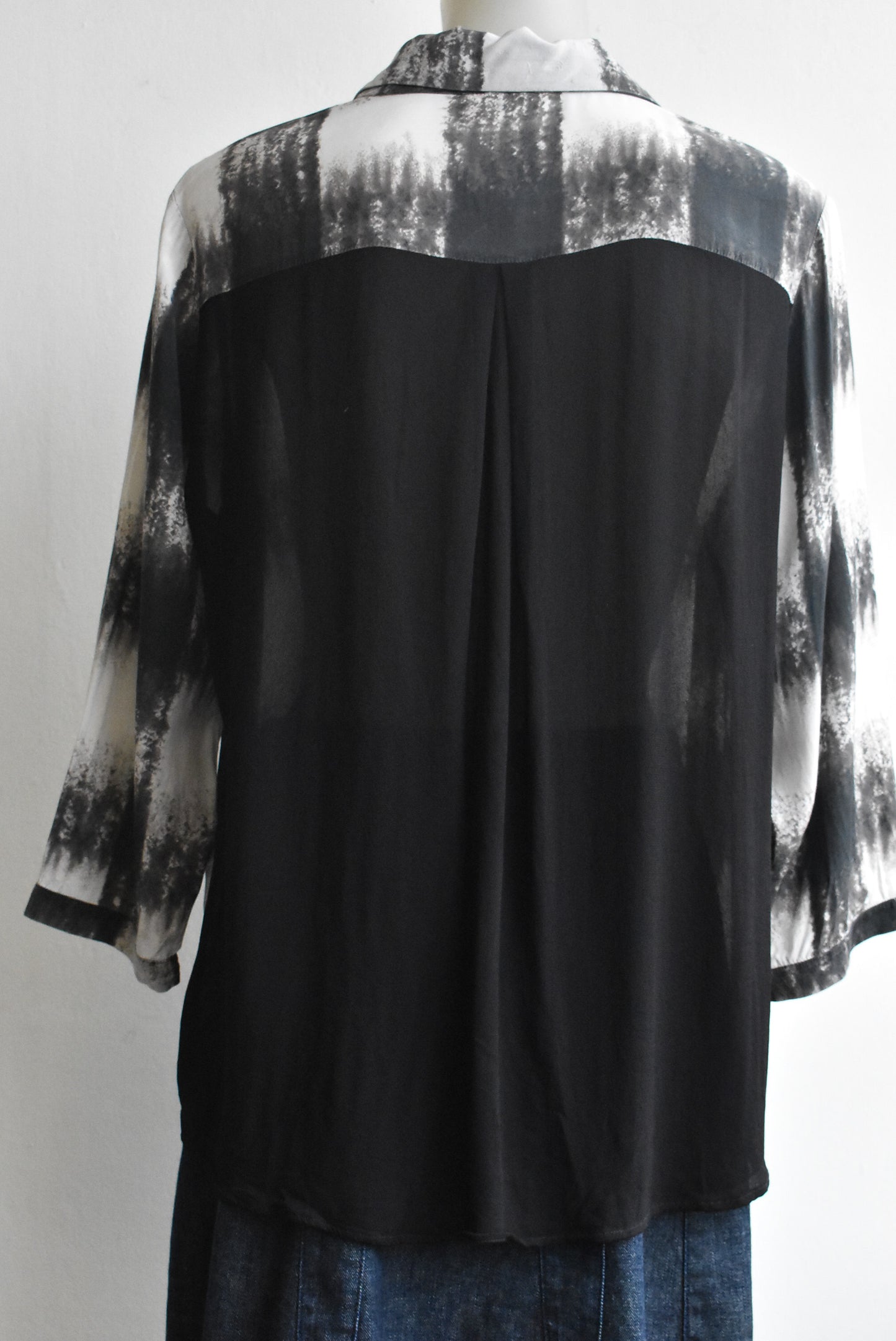 Waughs distressed pattern shirt, L