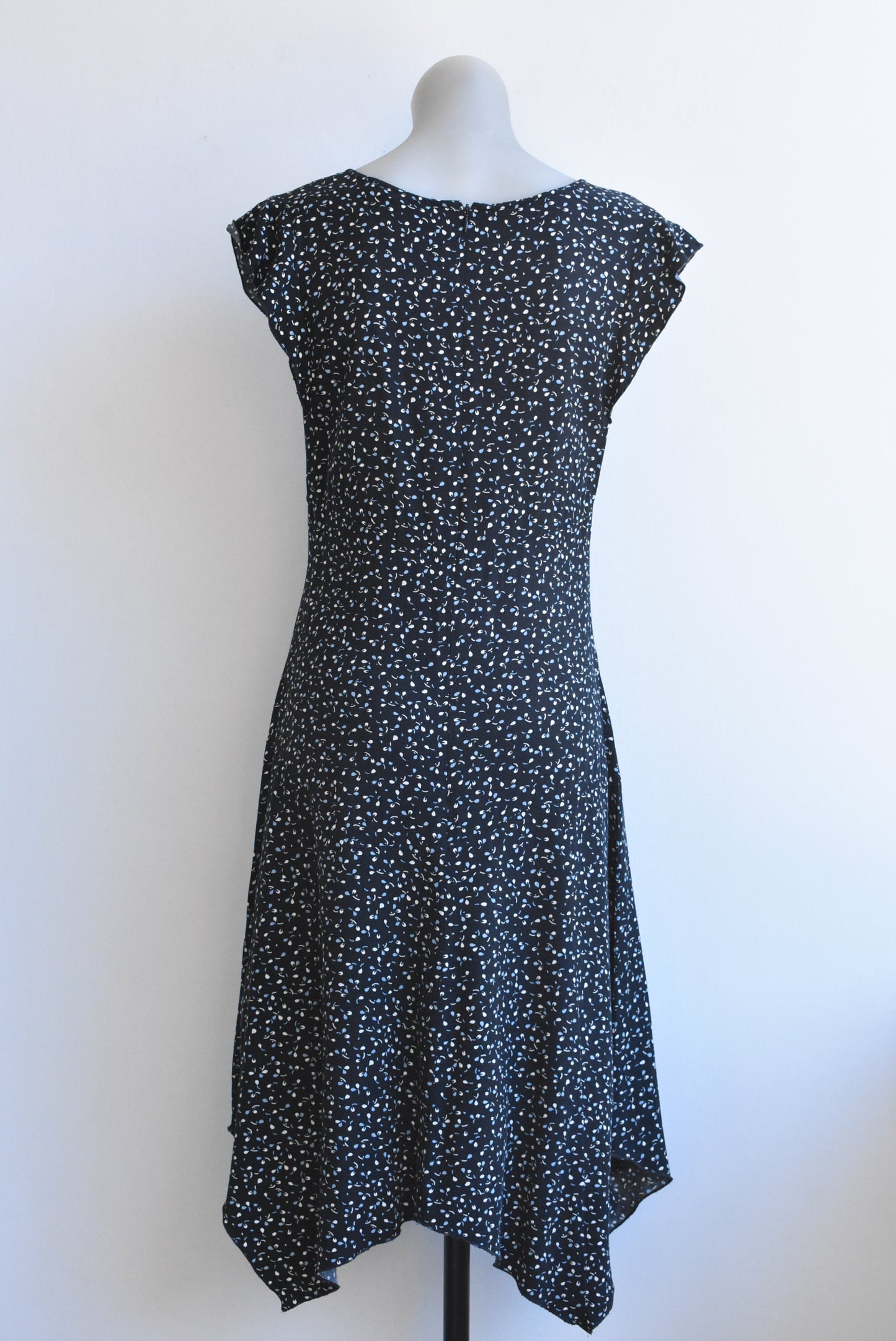 Net City cap sleeve dress, 6