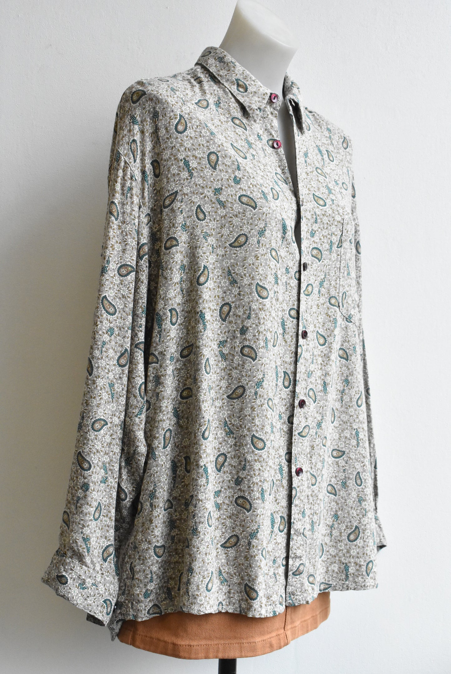 Excelsia paisley grey shirt, size L