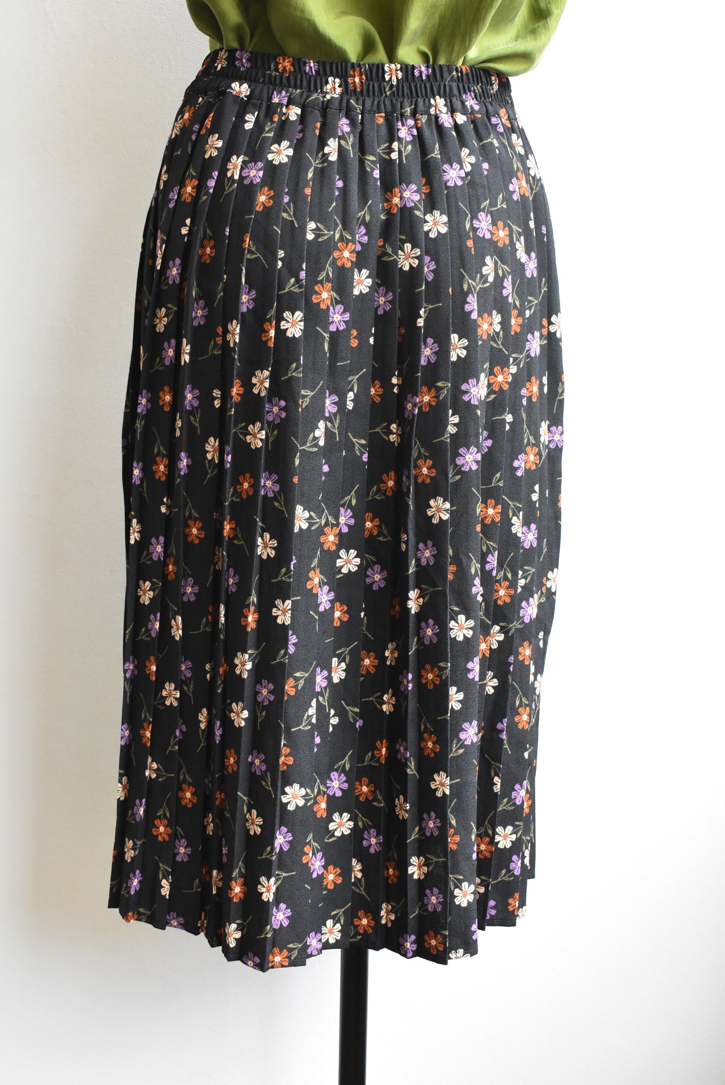 Princess Highway floral pleated skirt, size S