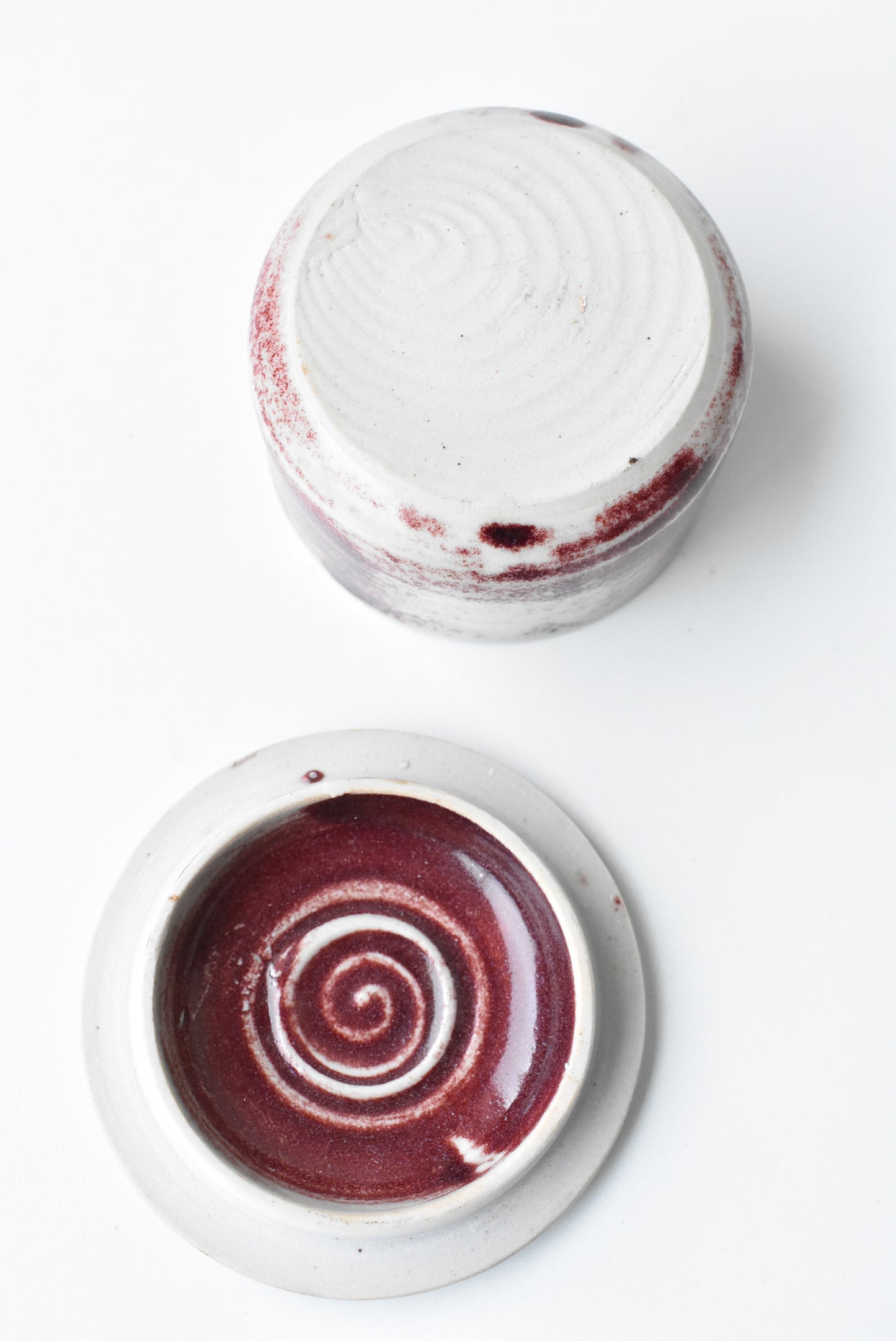 Cute lidded ceramic pot with pāua inlay