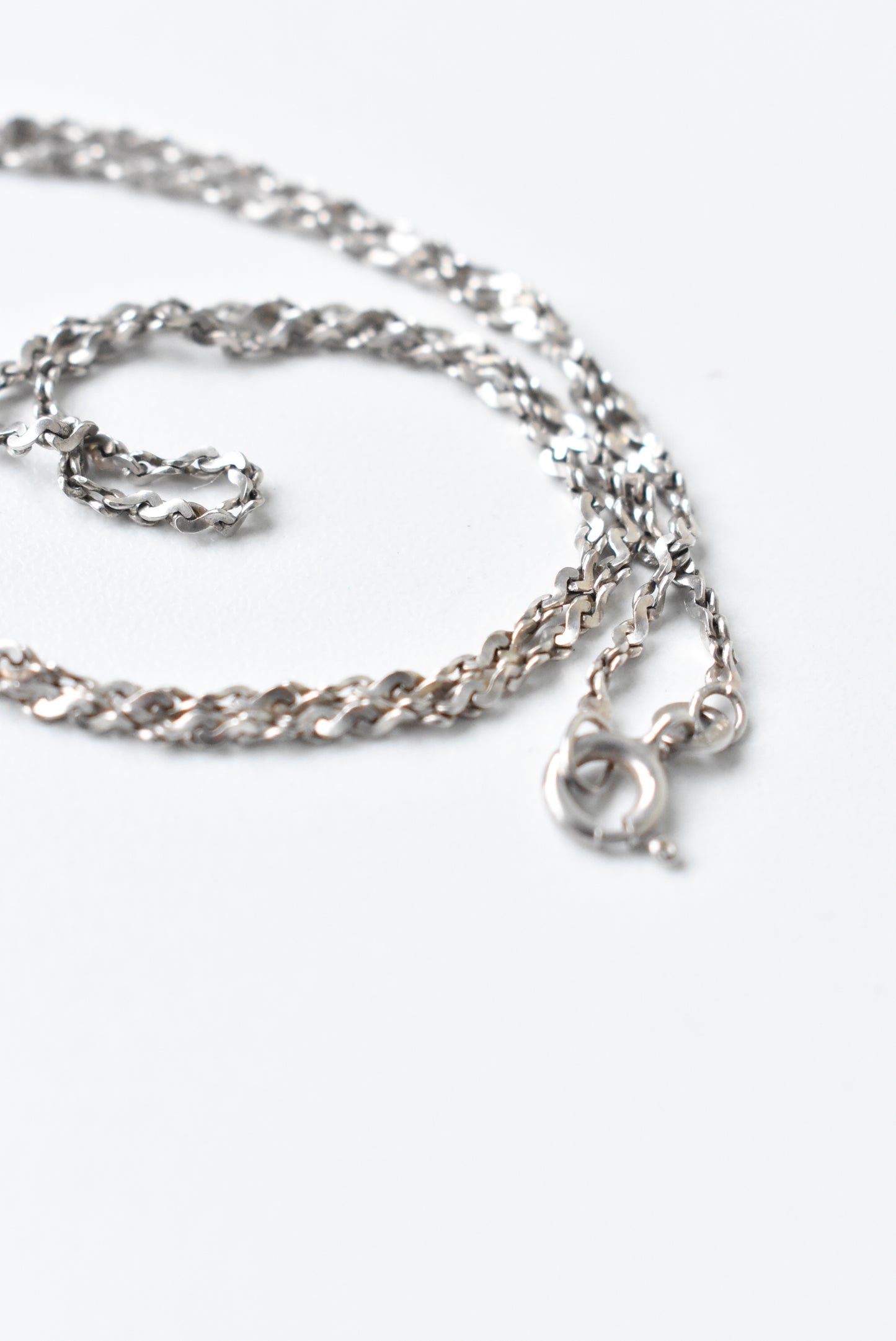 Silver twisted chain
