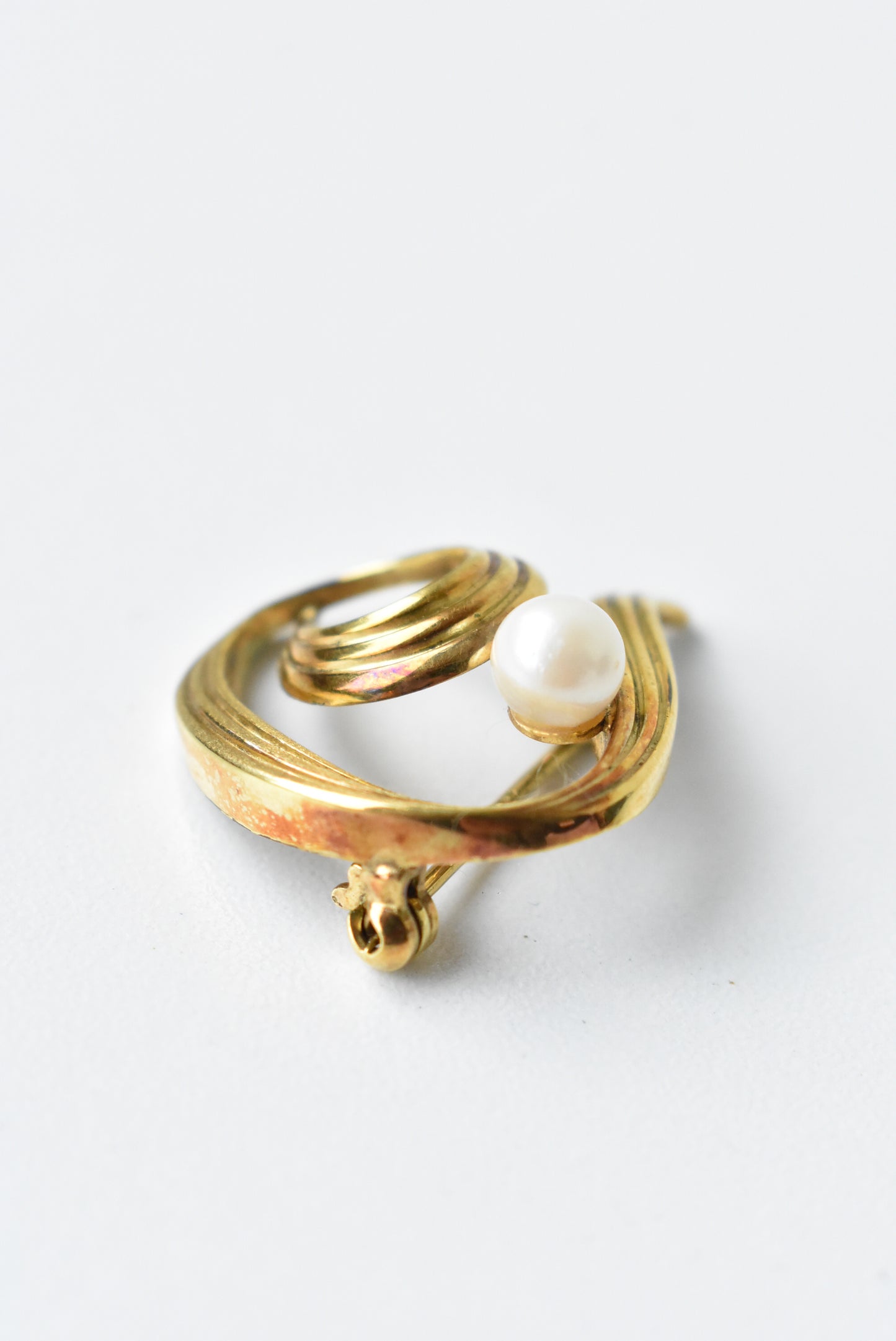Vintage West German rolled gold brooch