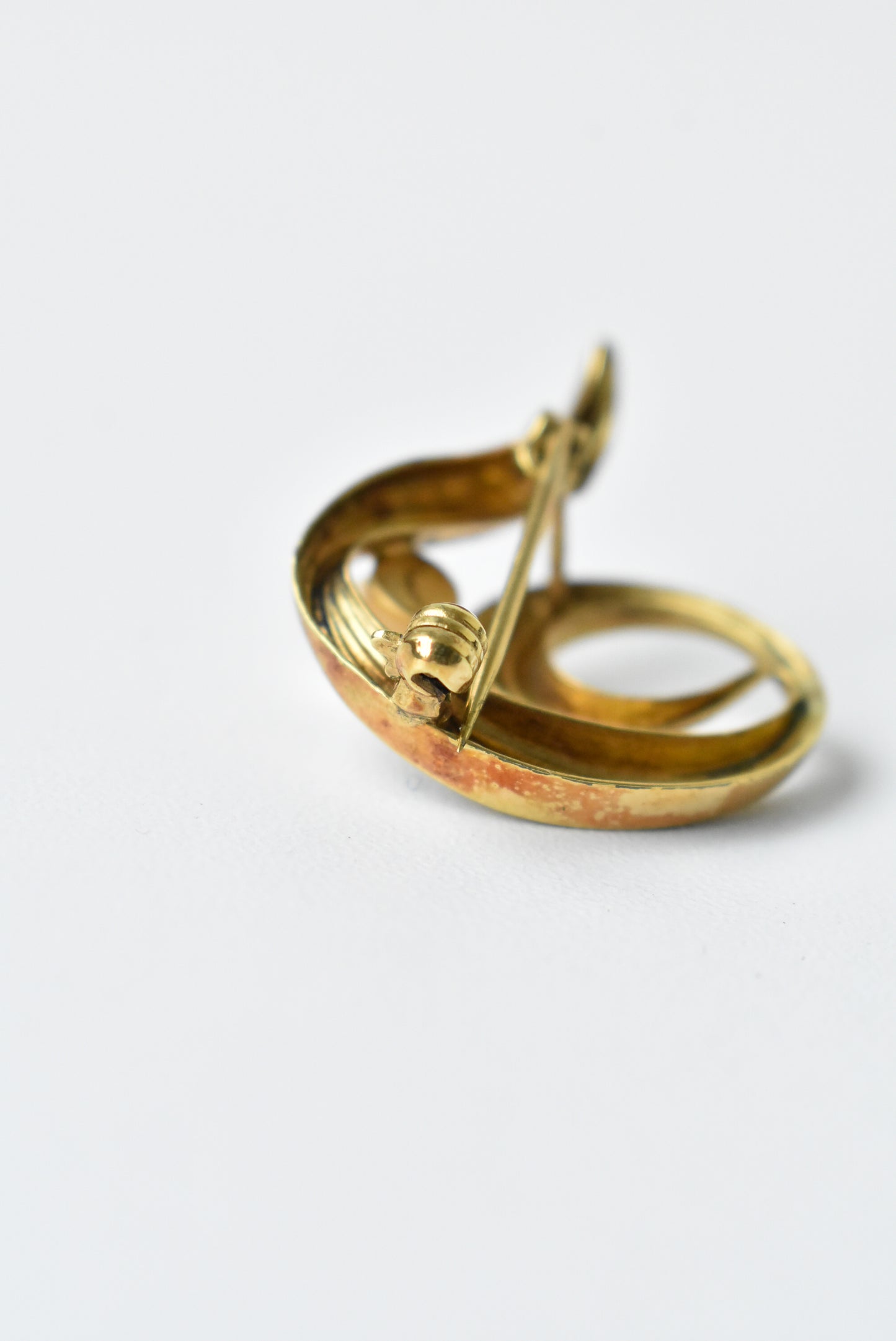 Vintage West German rolled gold brooch