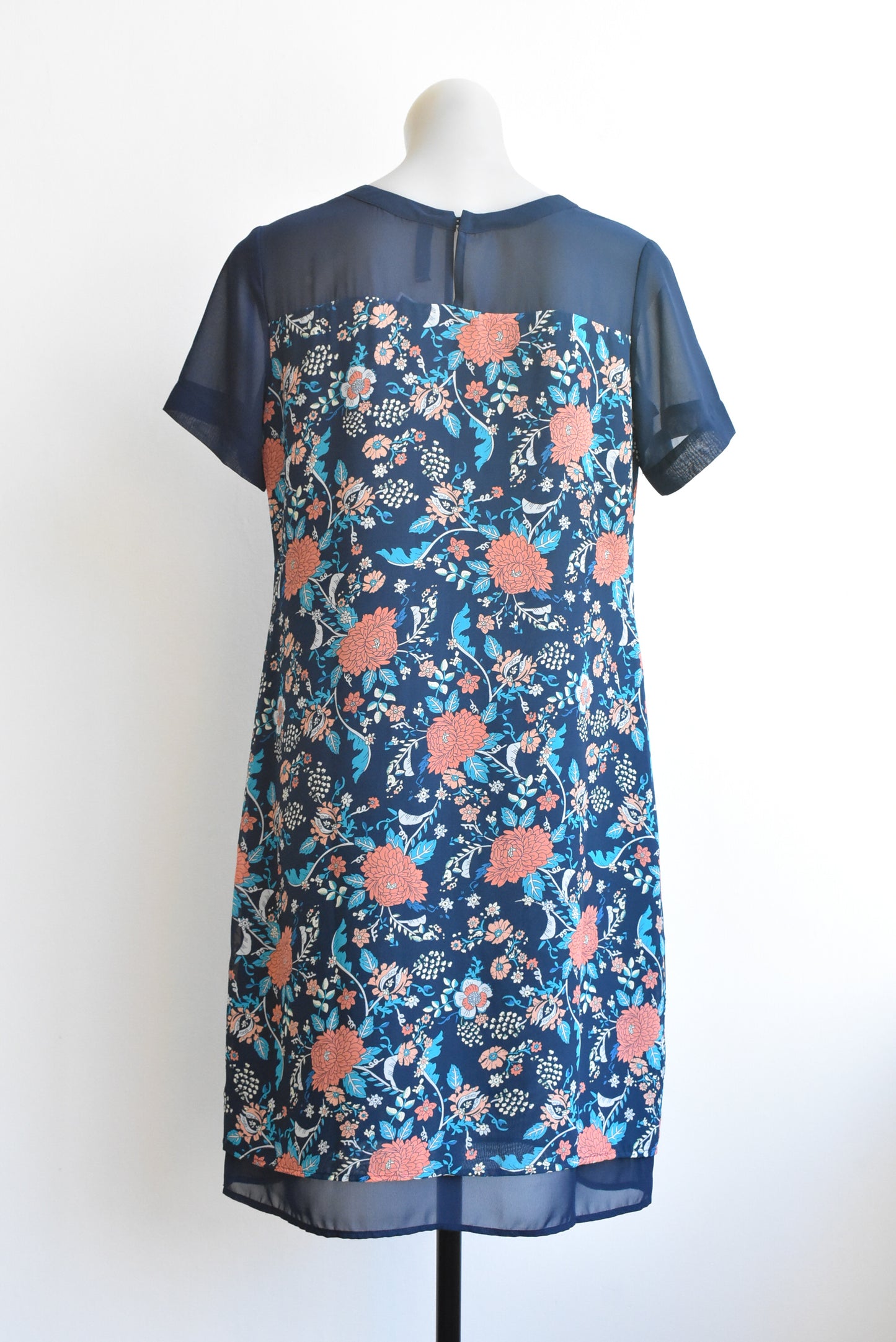 Memo shift dress, size 10