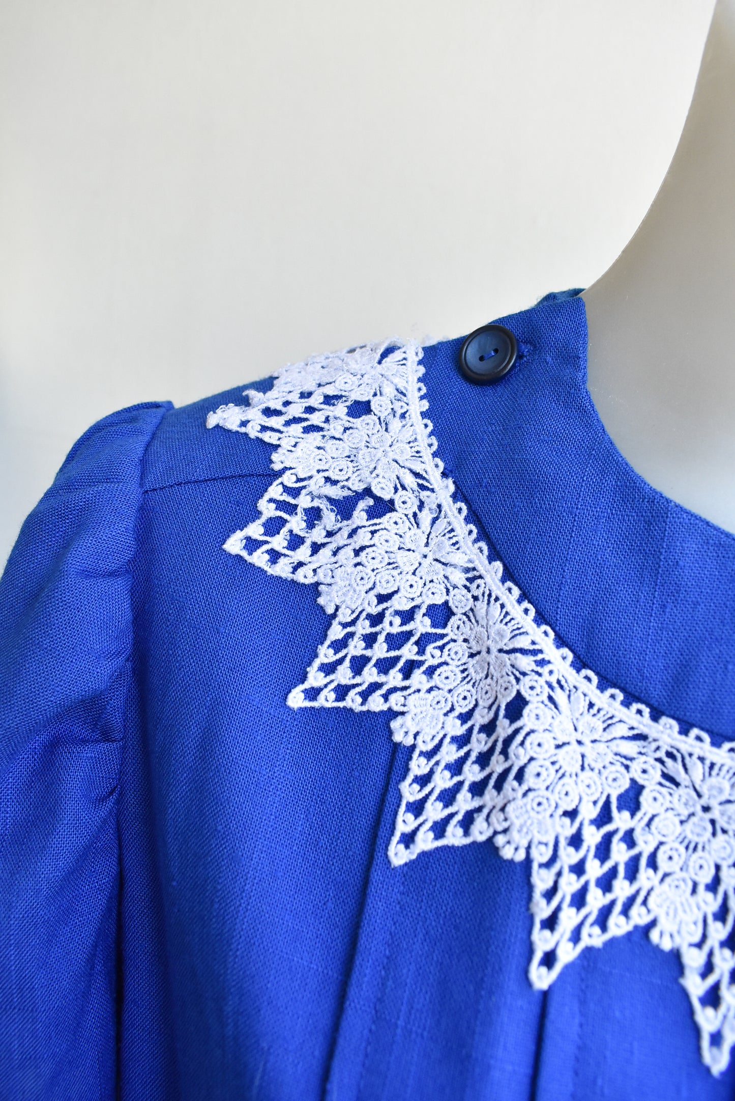Vintage blue with lace trim dress, size M/L