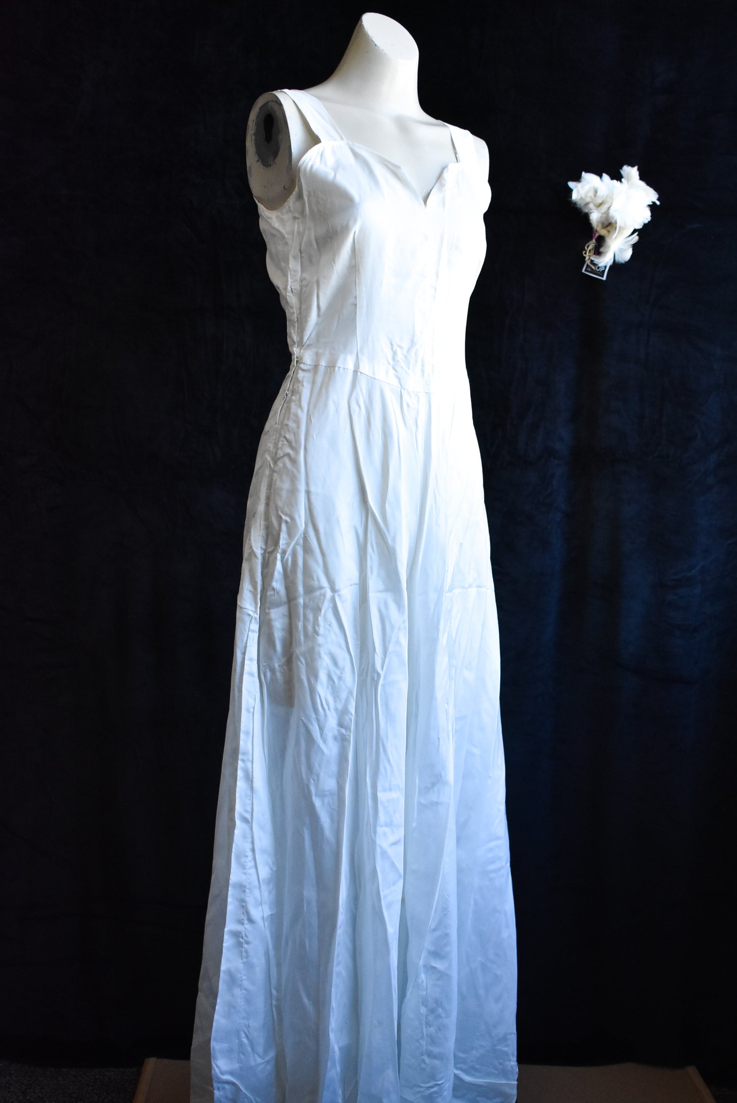 Vintage wedding dress (1947) slip, shoes, feather bouquet and photos