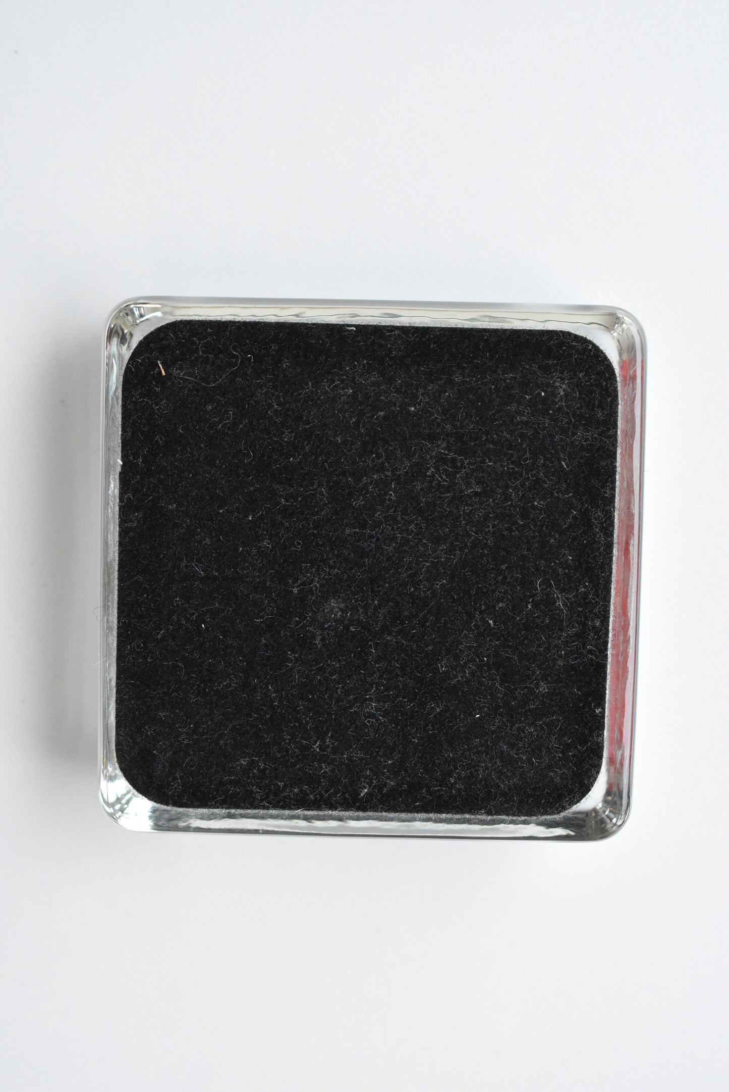 Coat of arms paperweight for surname 'Brown'