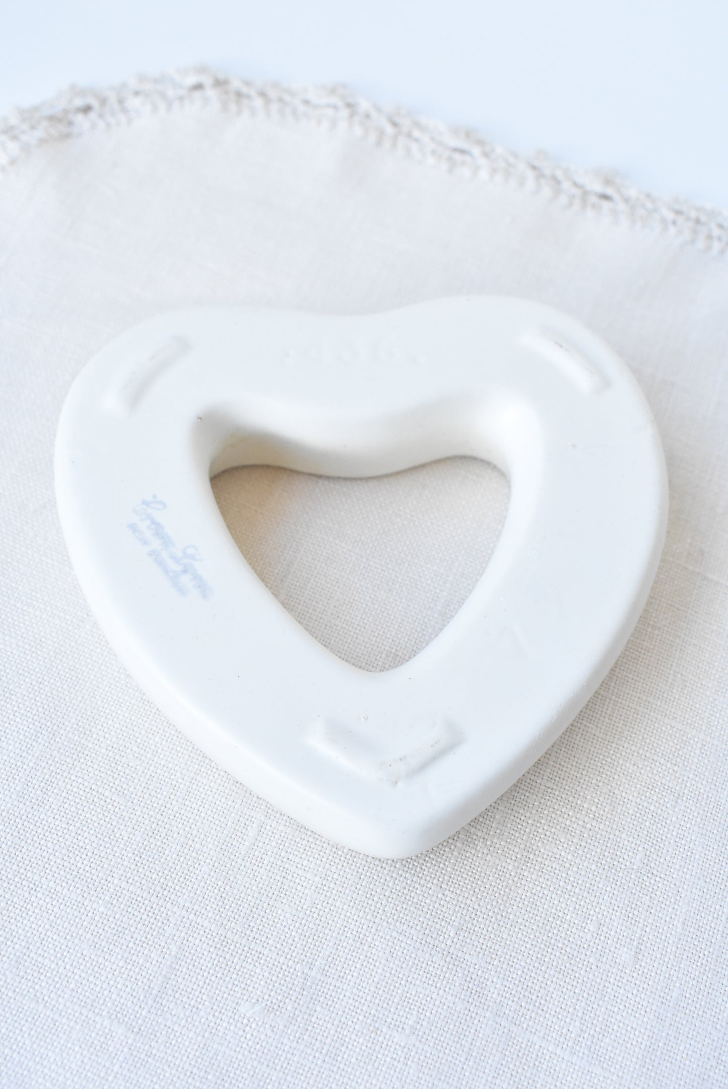 Very rare Crown Lynn ceramic heart-shaped flower trough