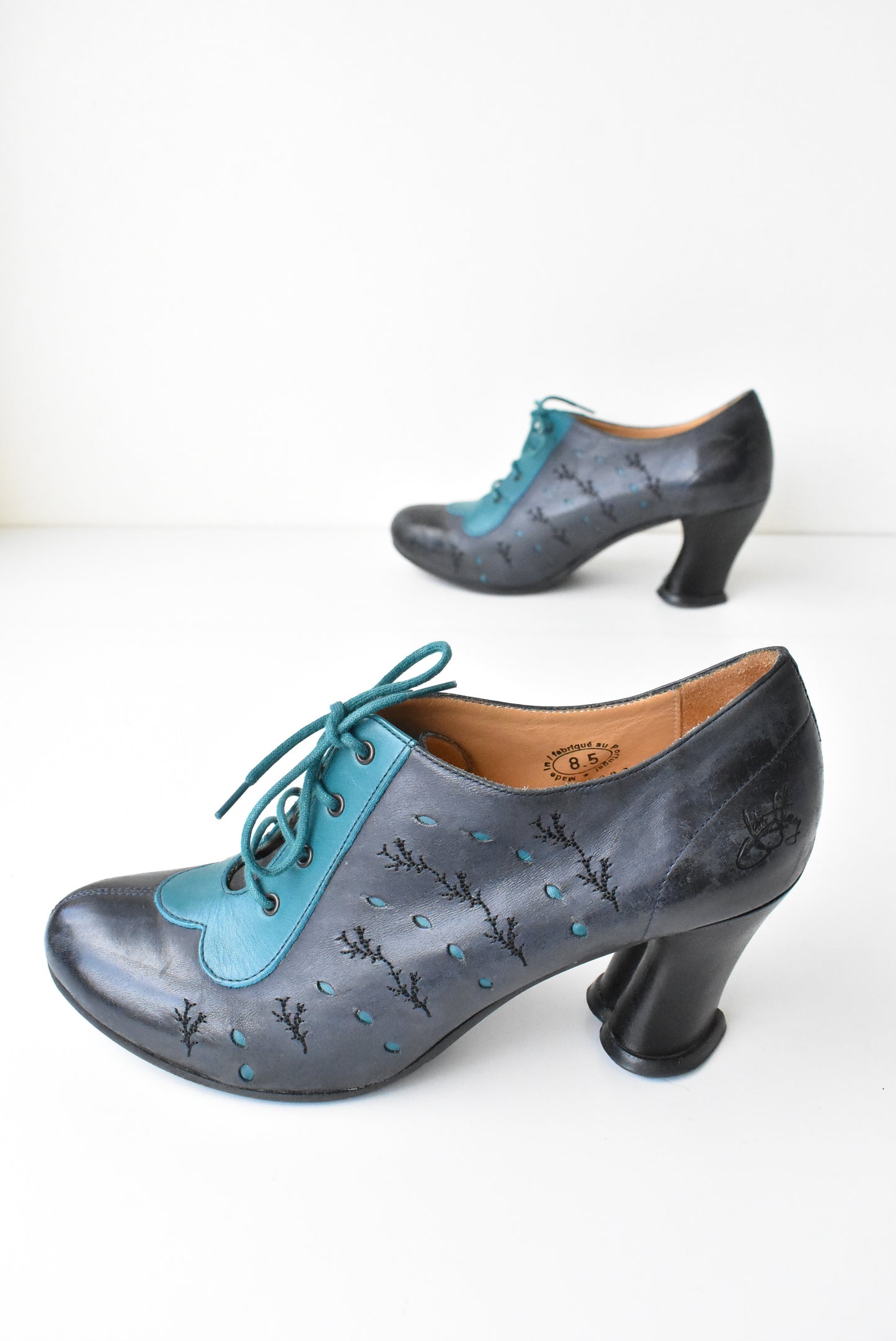 John Fluevog feel the love heels, 8.5