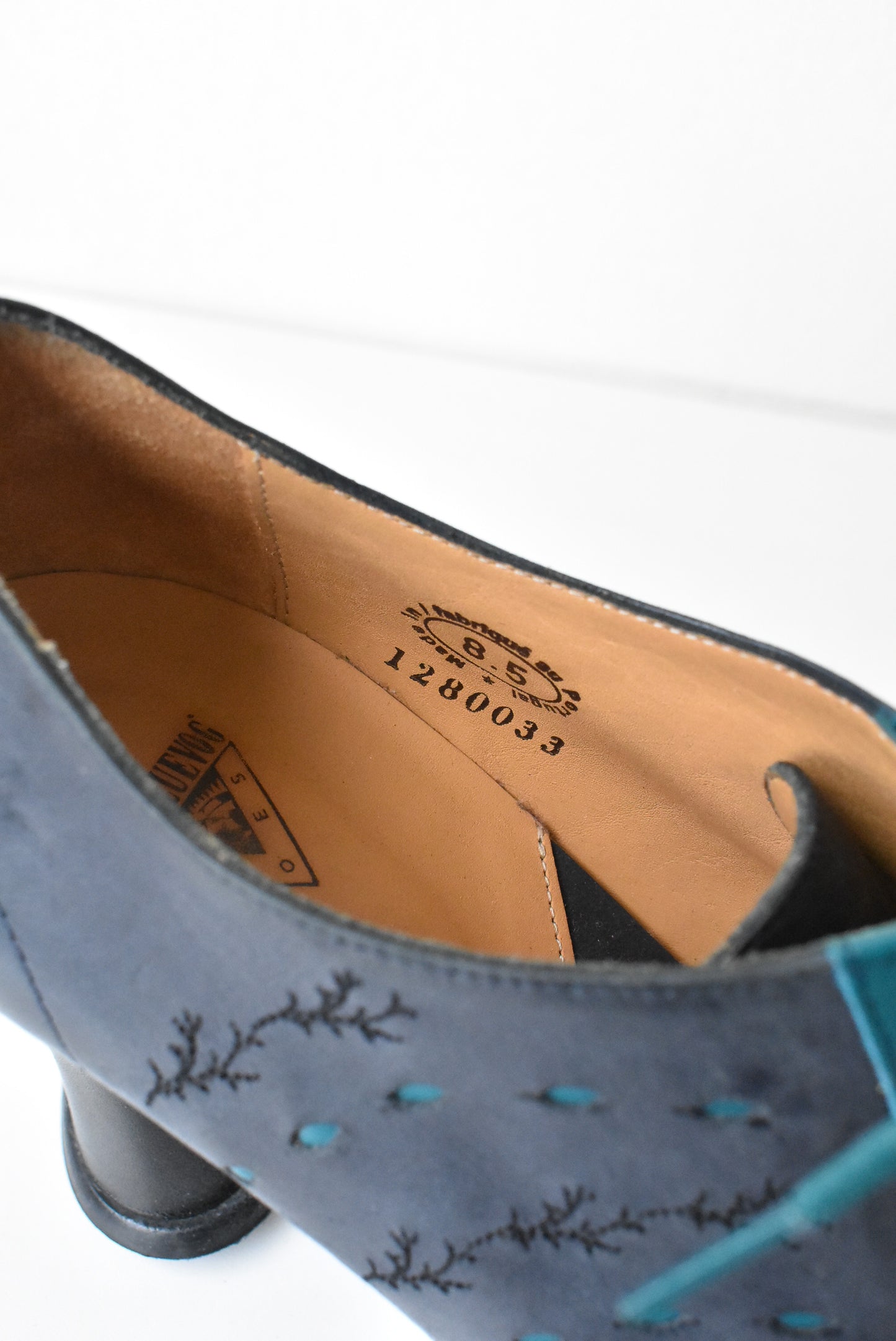 John Fluevog feel the love heels, 8.5