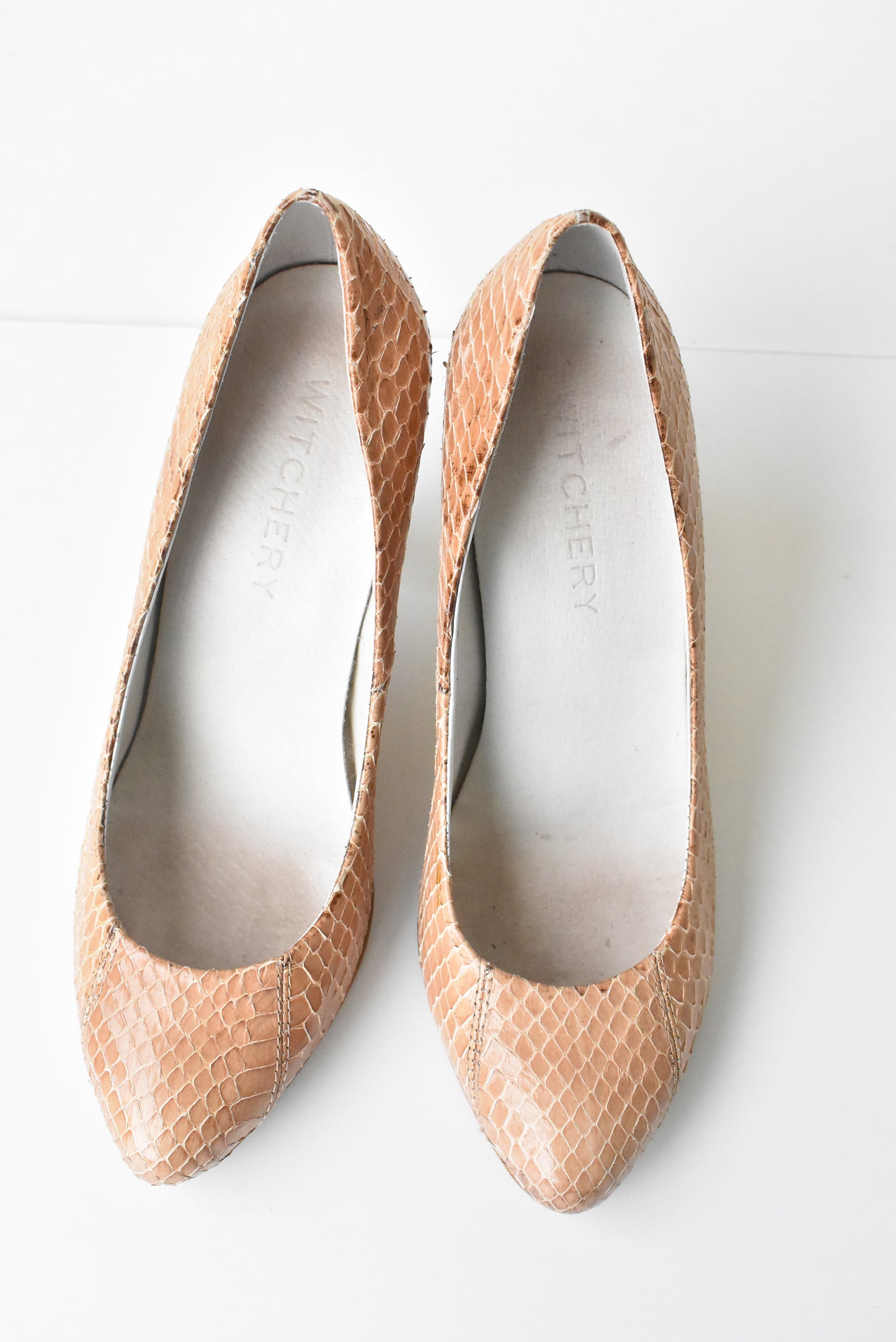 Witchery tan leather heels, size 38