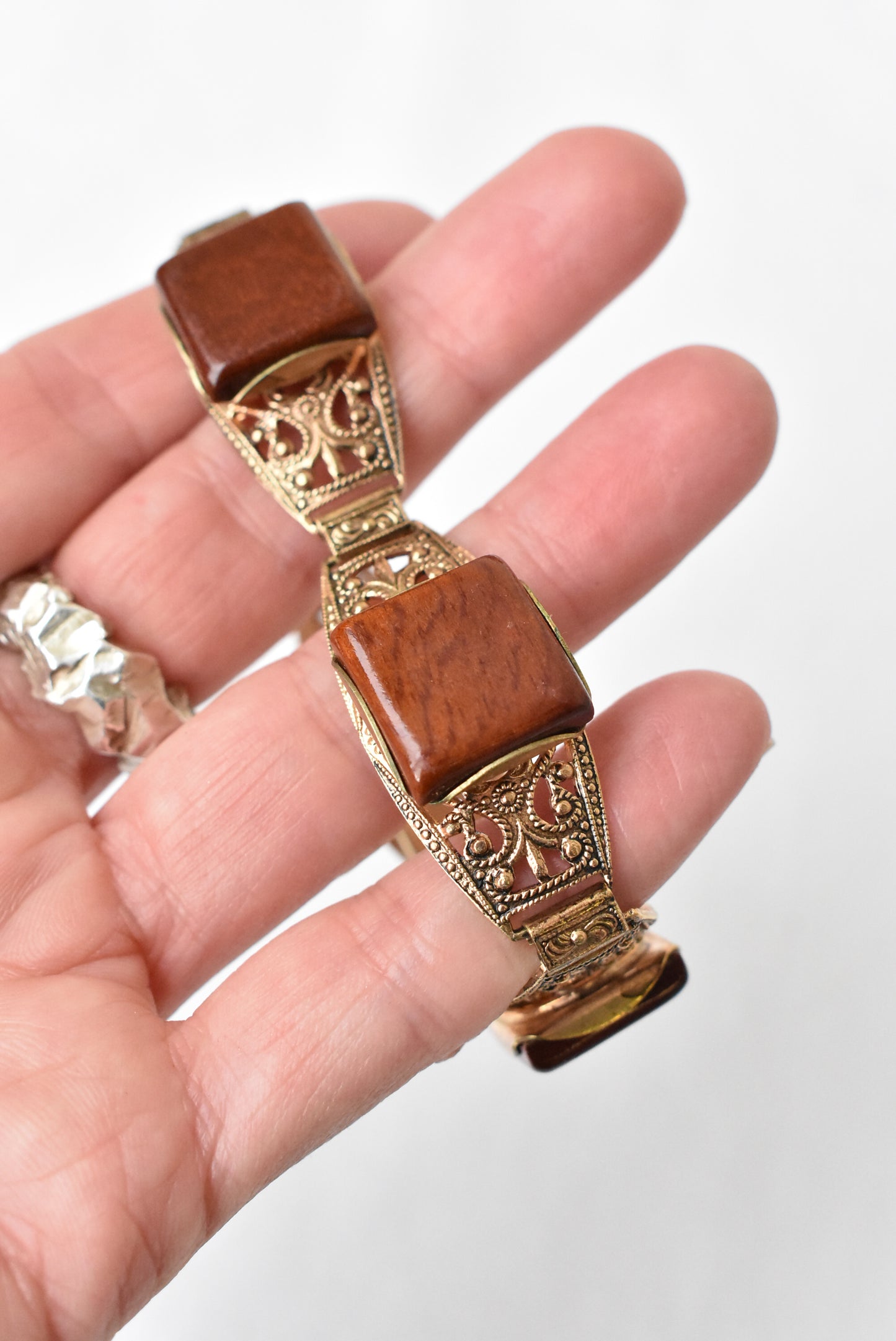 Vintage NZ Kohekohe wood filigree-style clasp bracelet