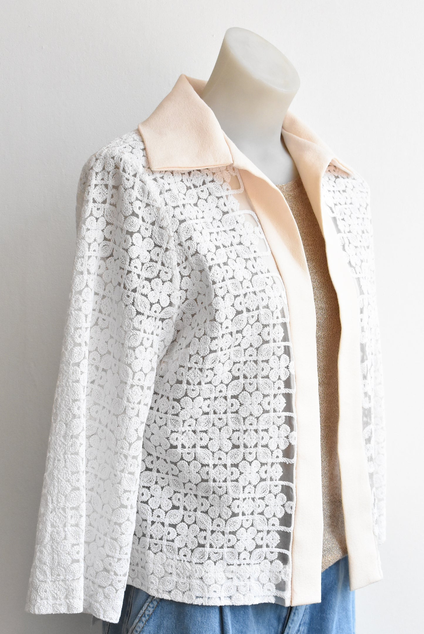 Retro heavy lace white and cream top, size S/M