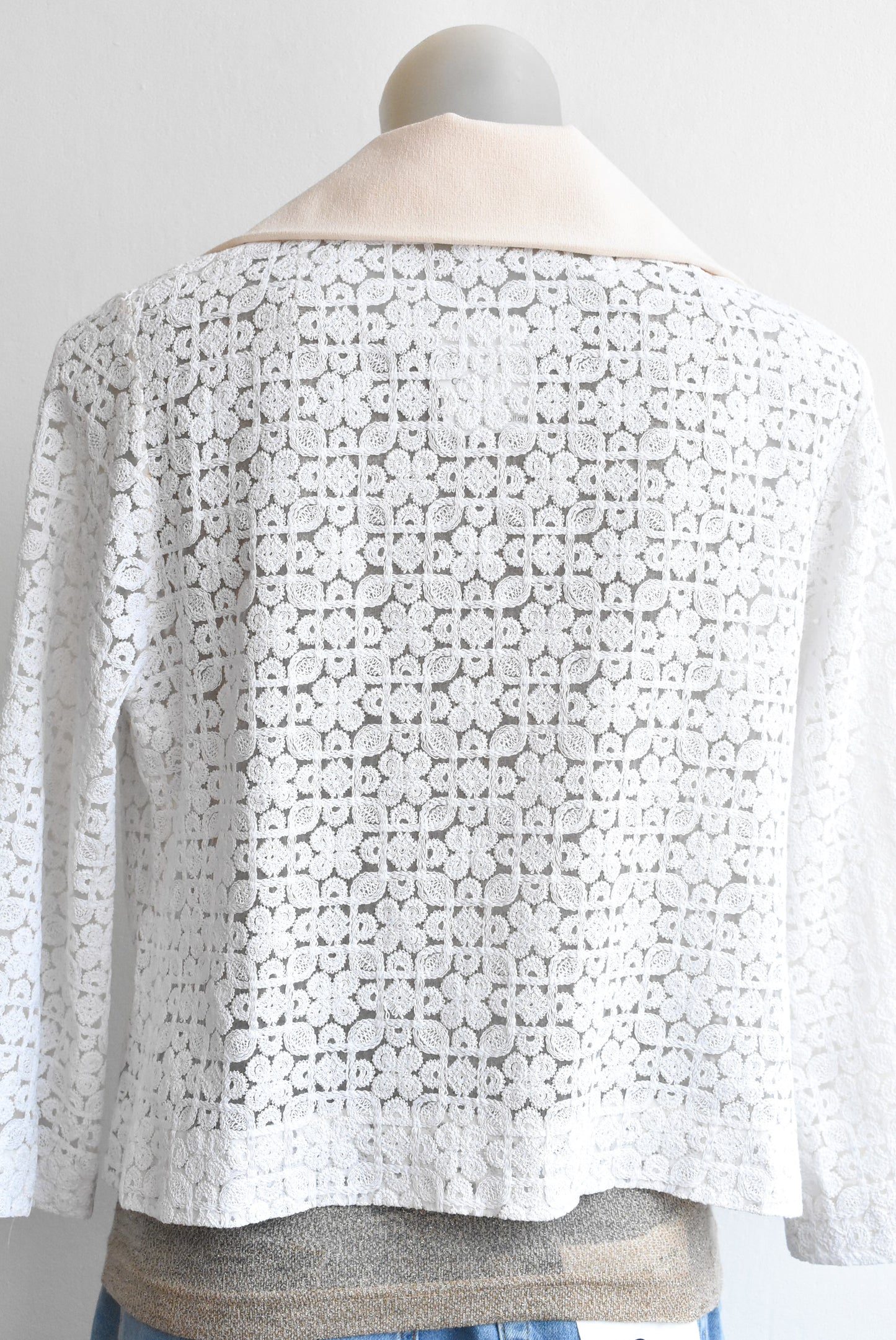 Retro heavy lace white and cream top, size S/M