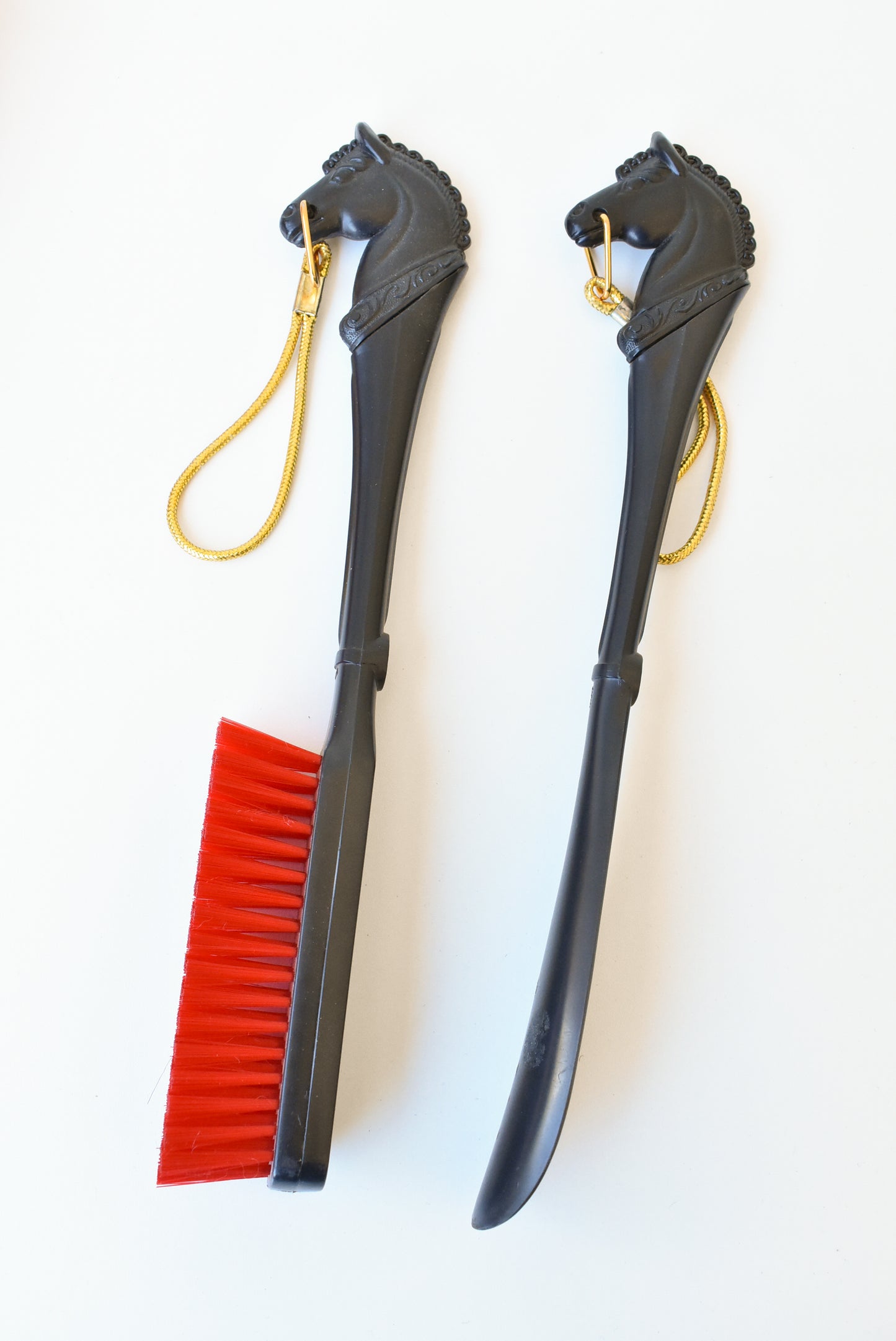 Retro horse brush & shoehorn set