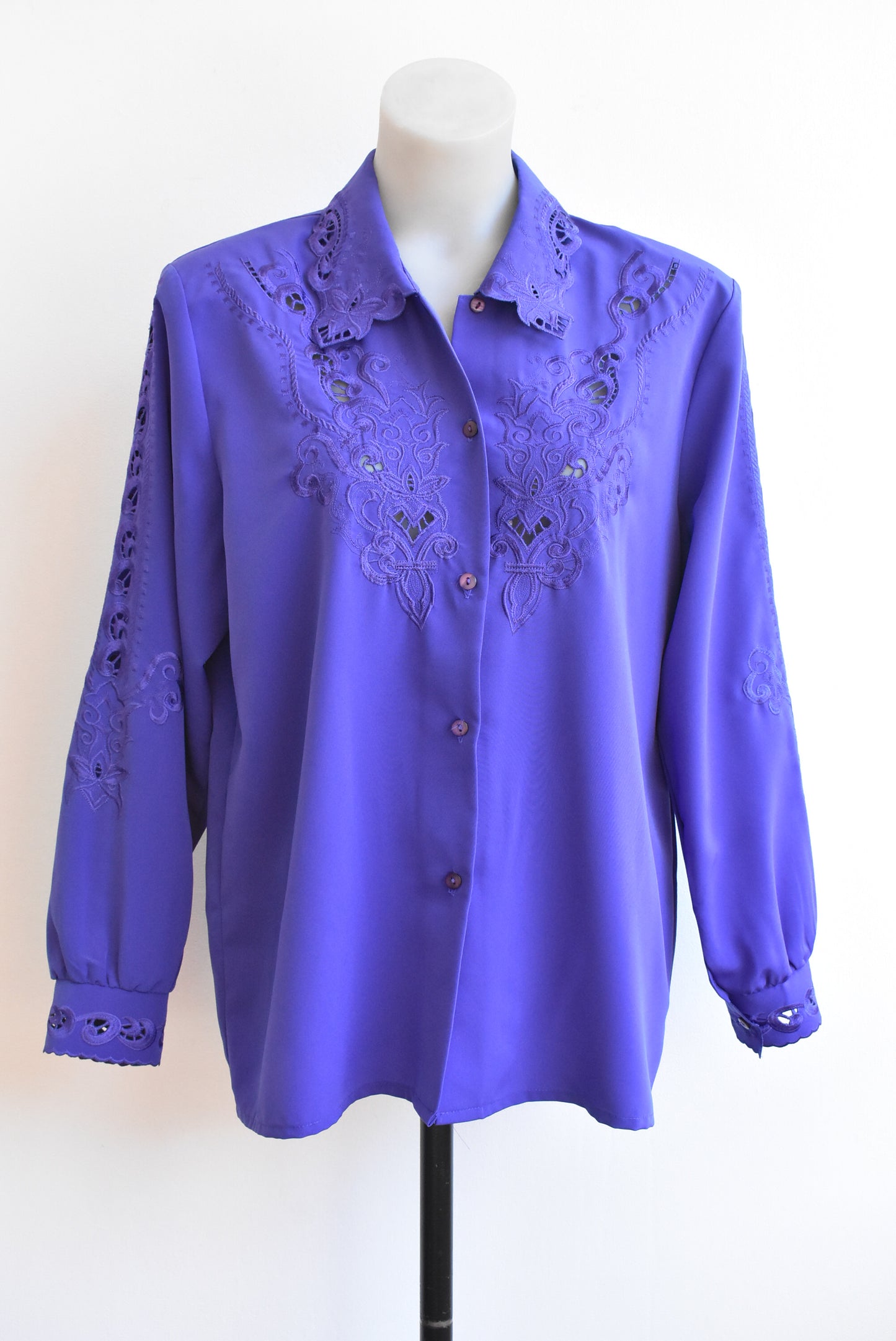 Retro purple embroidered blouse, size 15