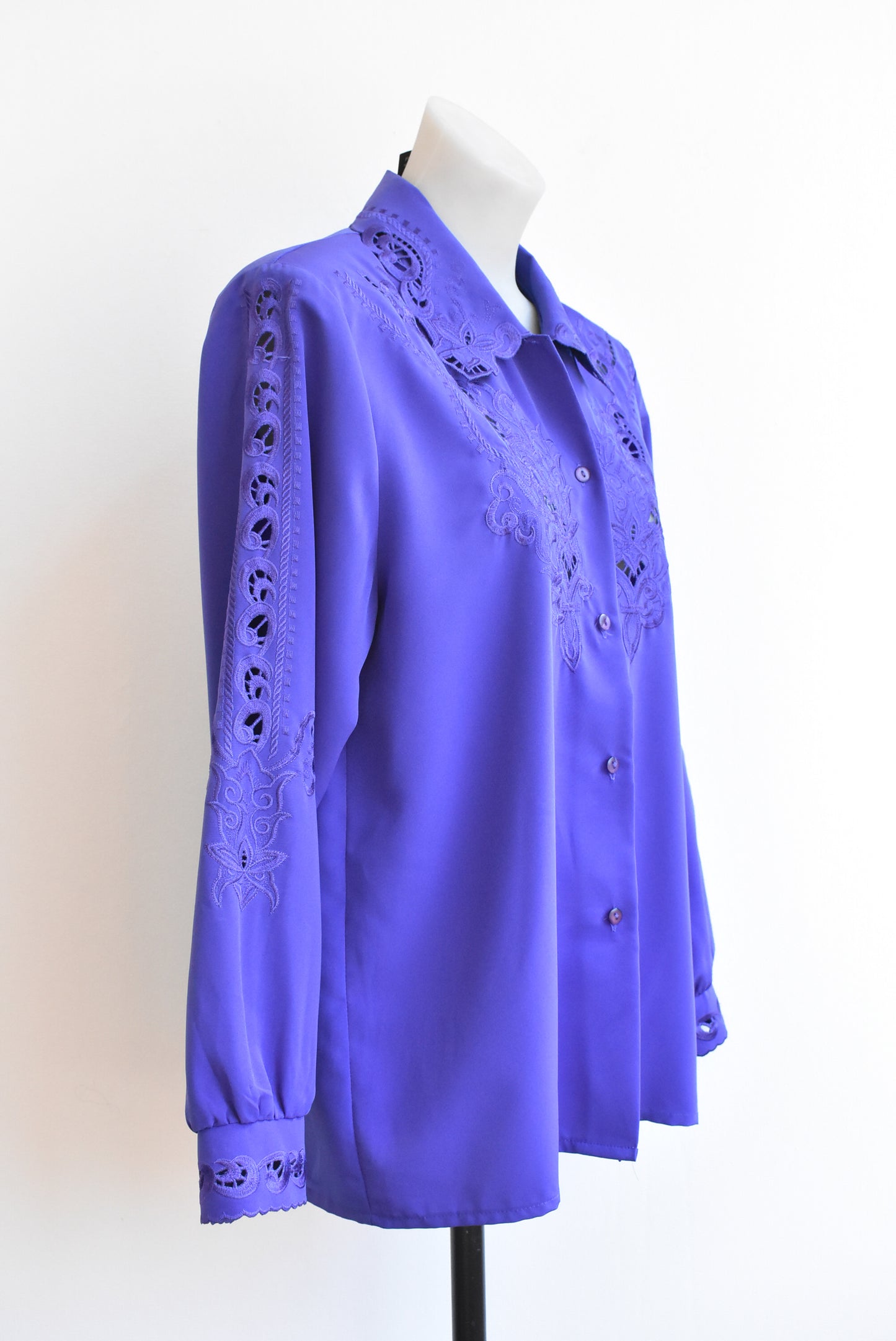 Retro purple embroidered blouse, size 15