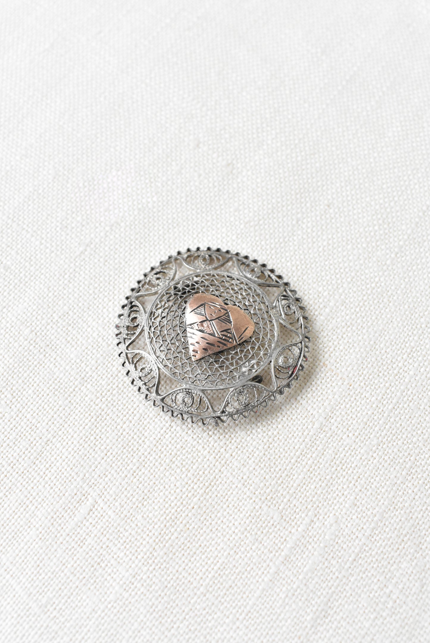 Vintage 1920s brooch