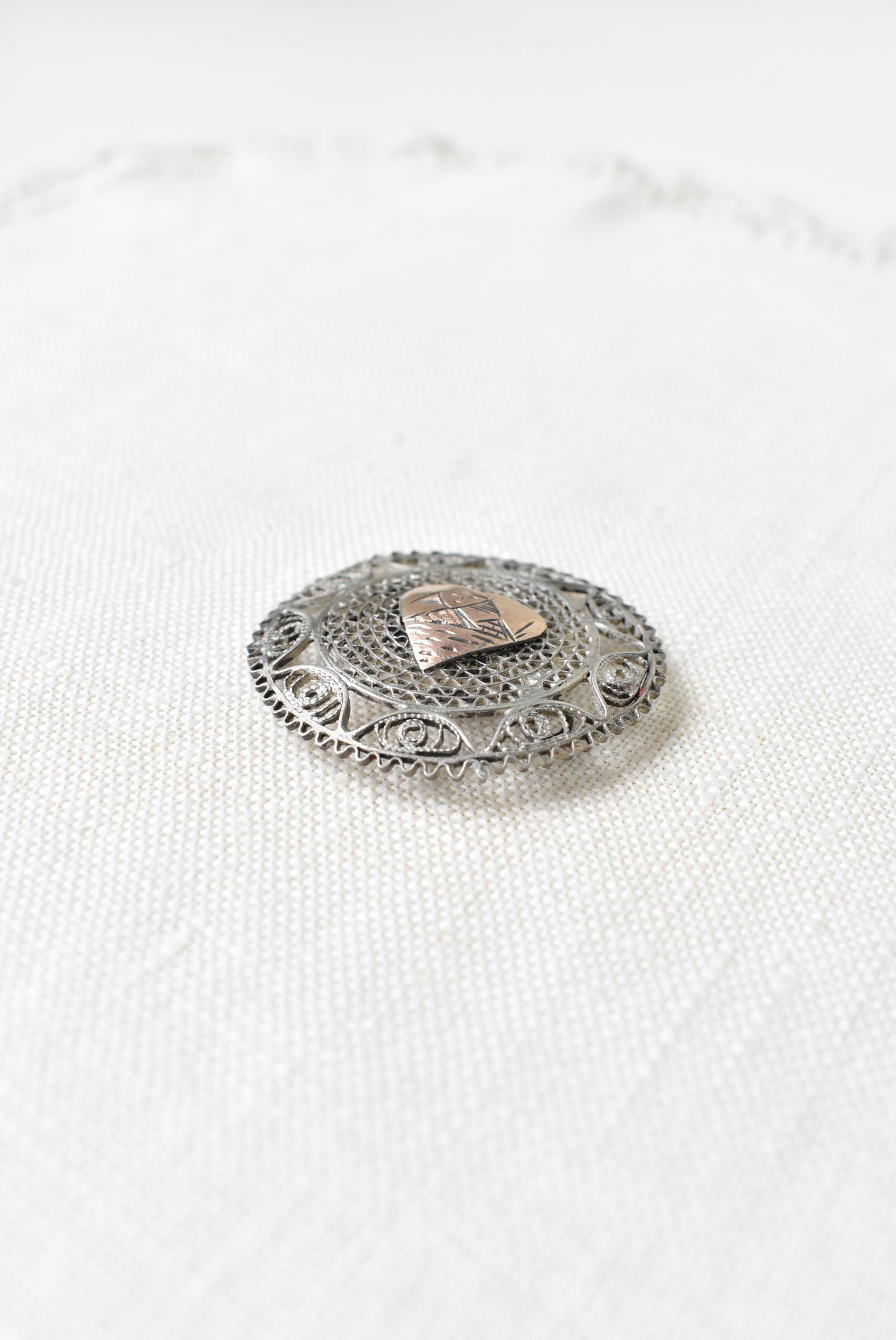 Vintage 1920s brooch