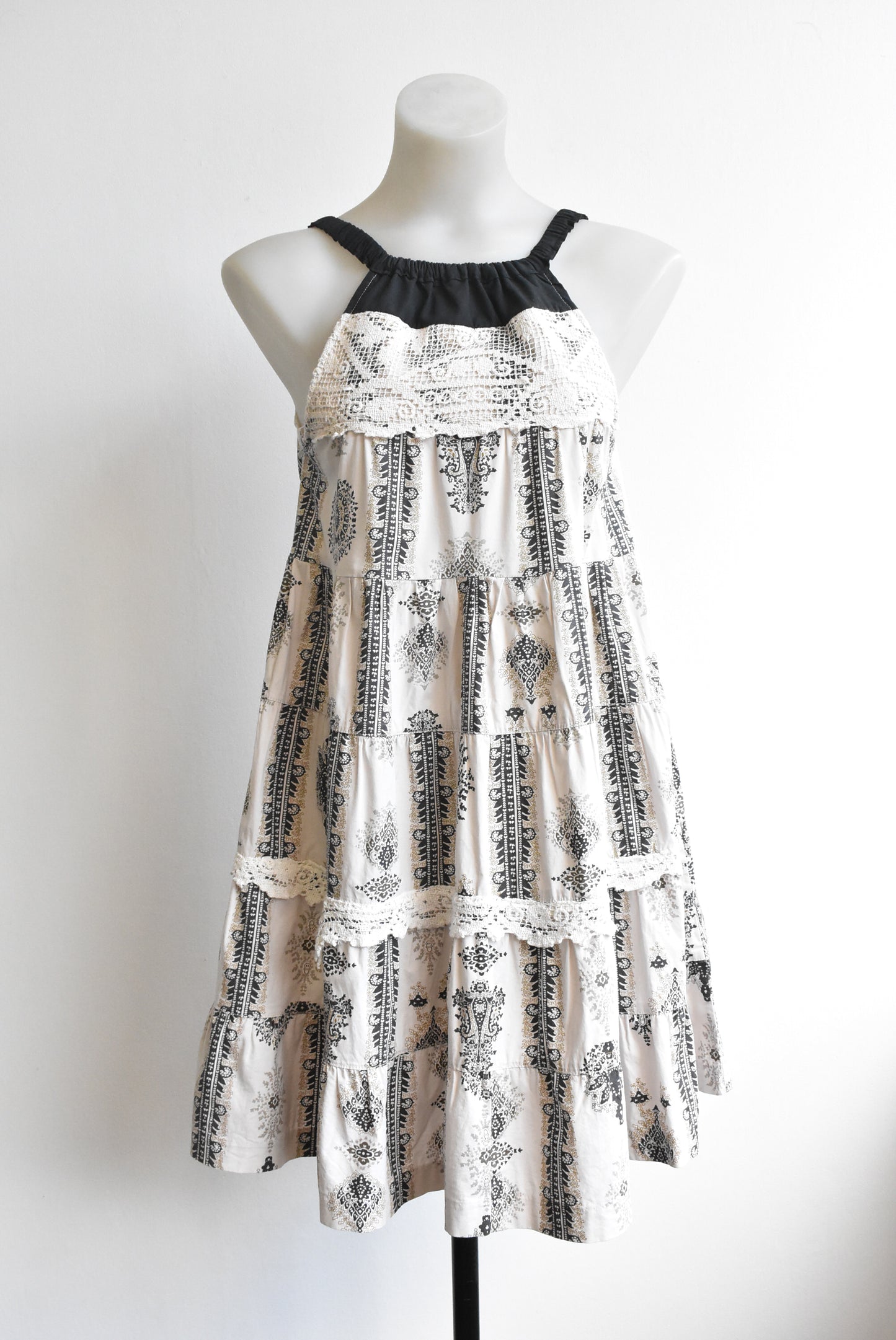 Colorado cotton lace frock, size 10