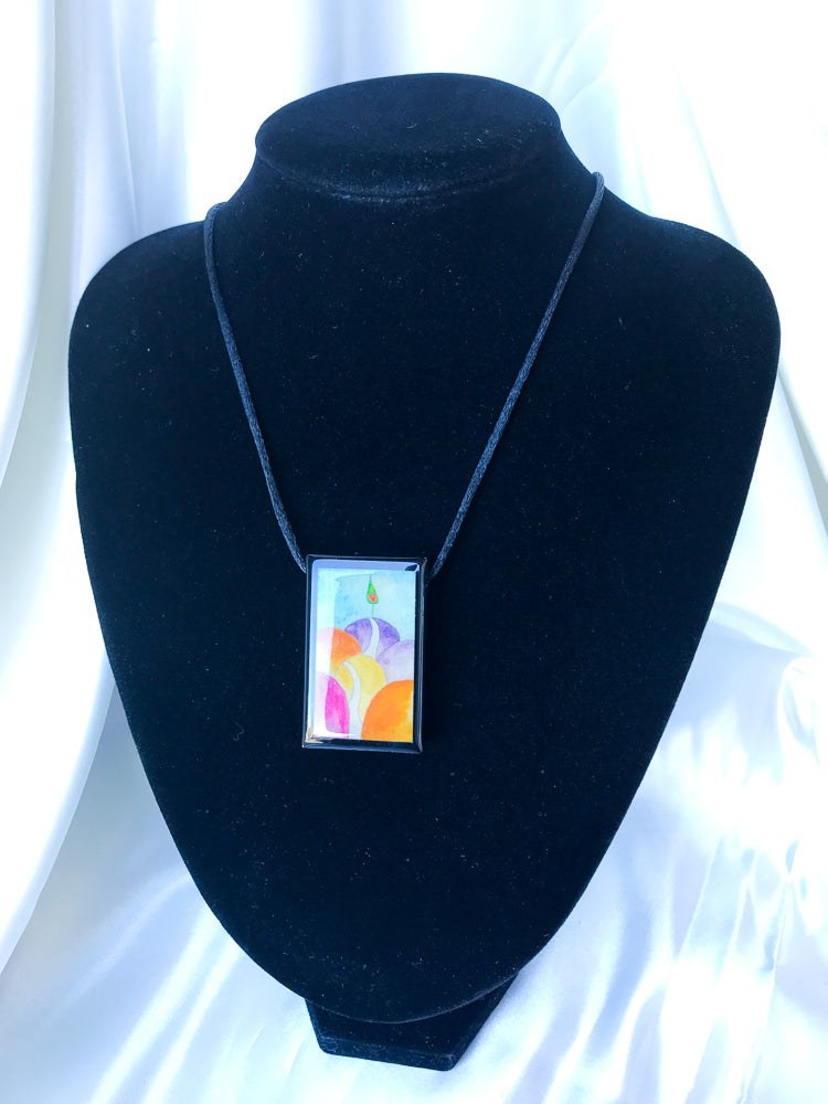 Stunning, pretty pendant