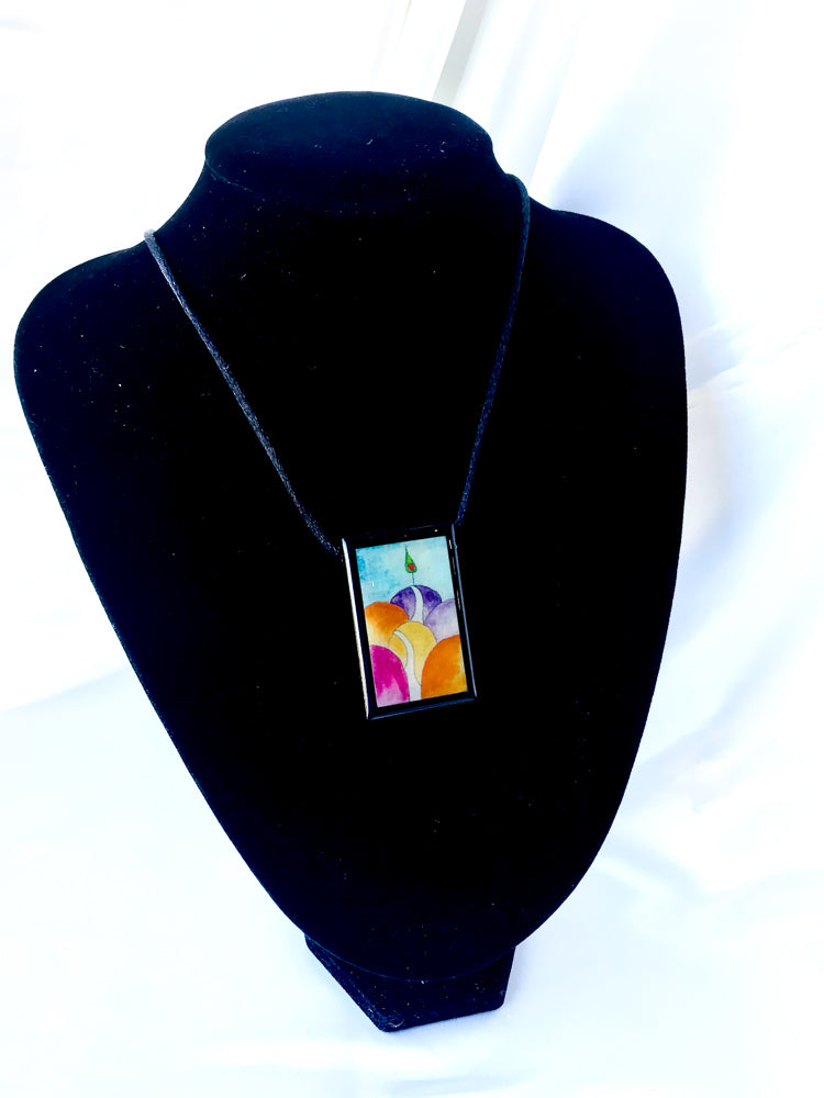 Stunning, pretty pendant