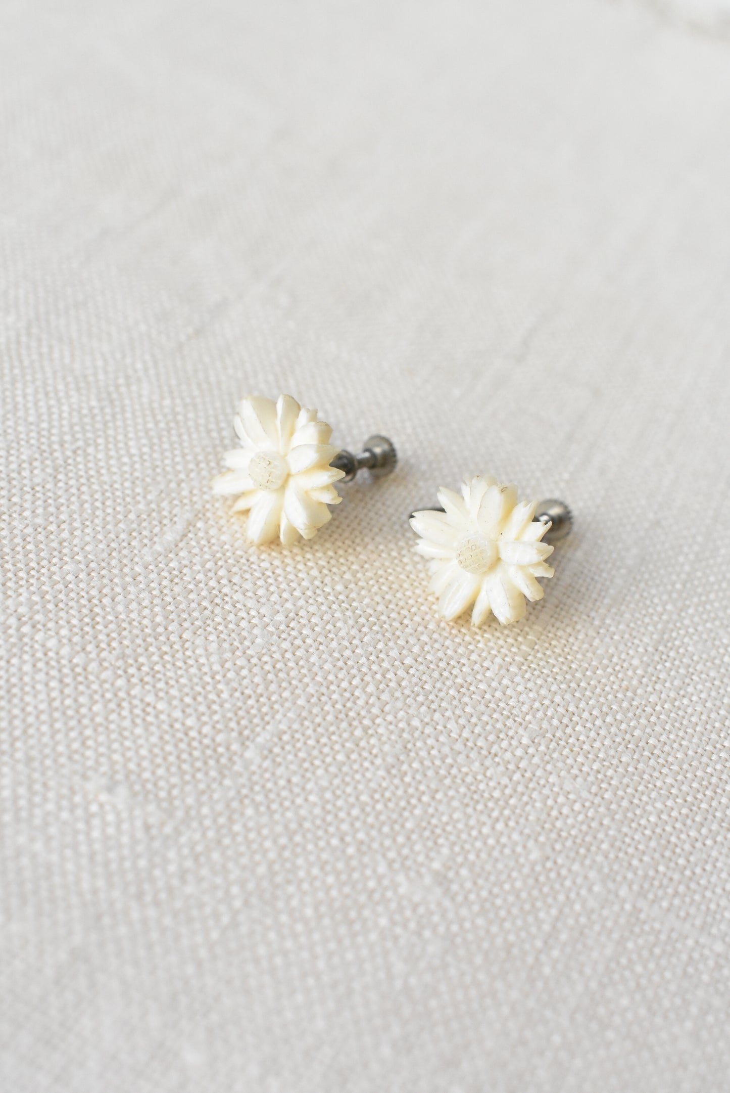 Vintage white flower clip on earring
