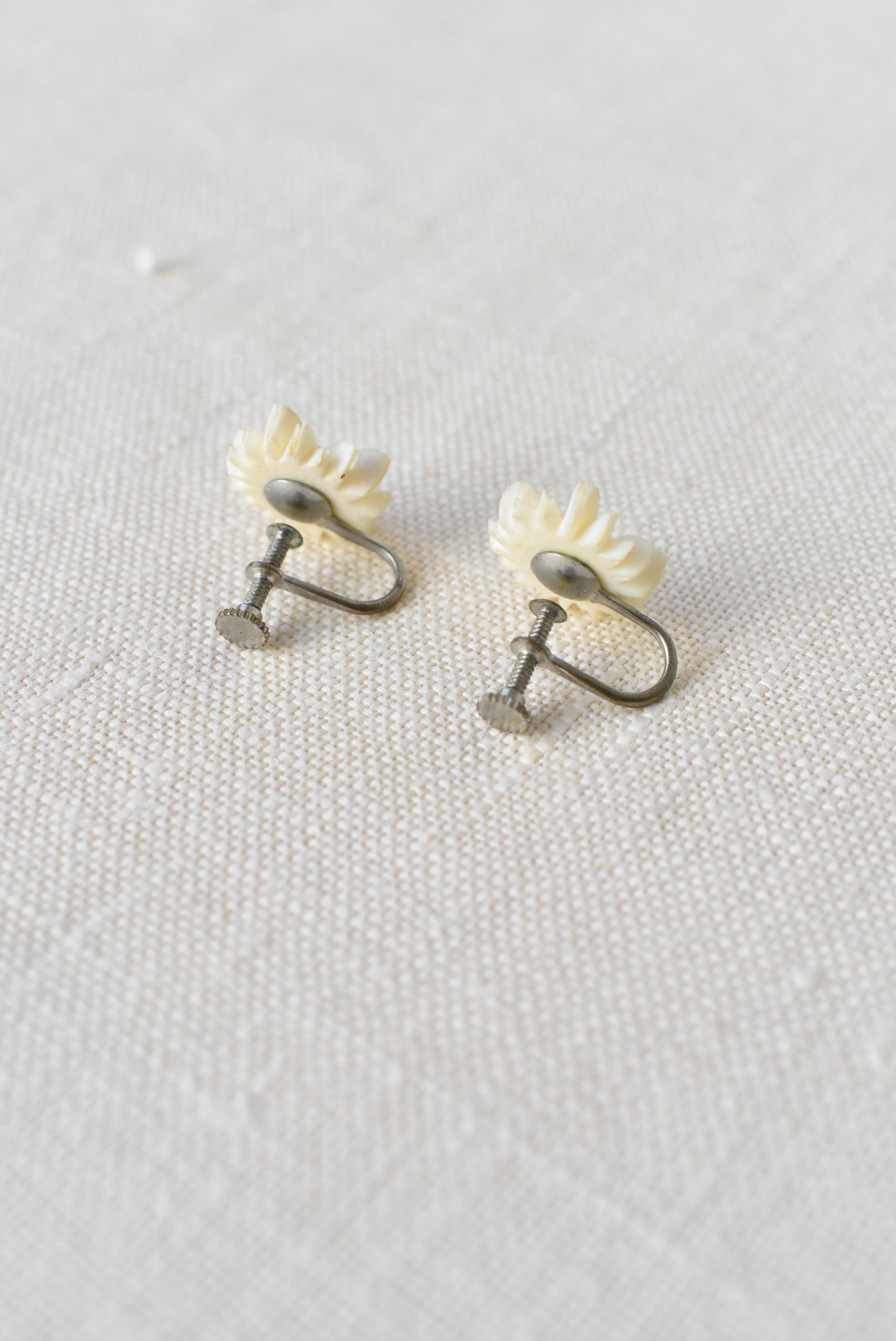 Vintage white flower clip on earring