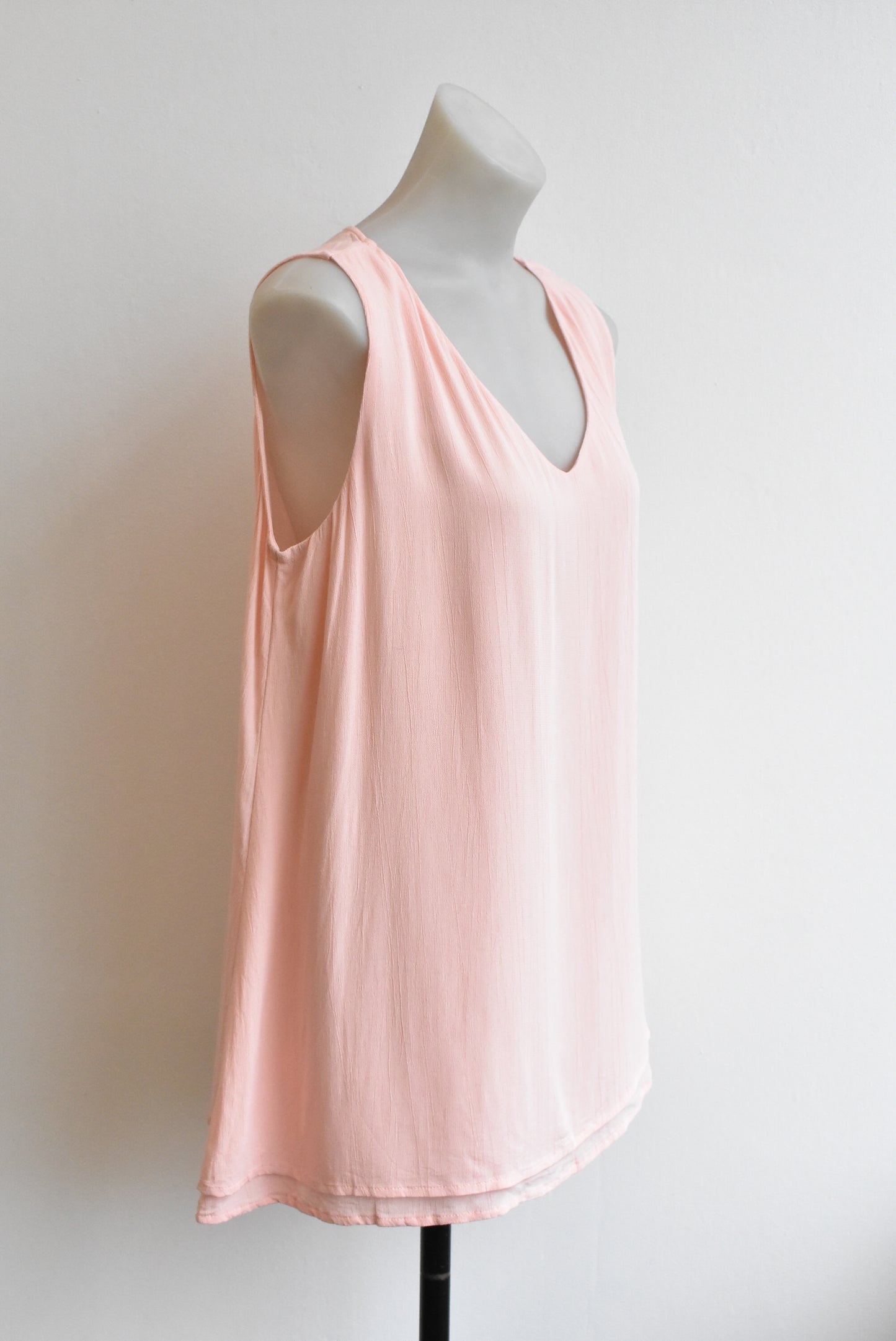 Elm peach sleeveless top NEW, size S