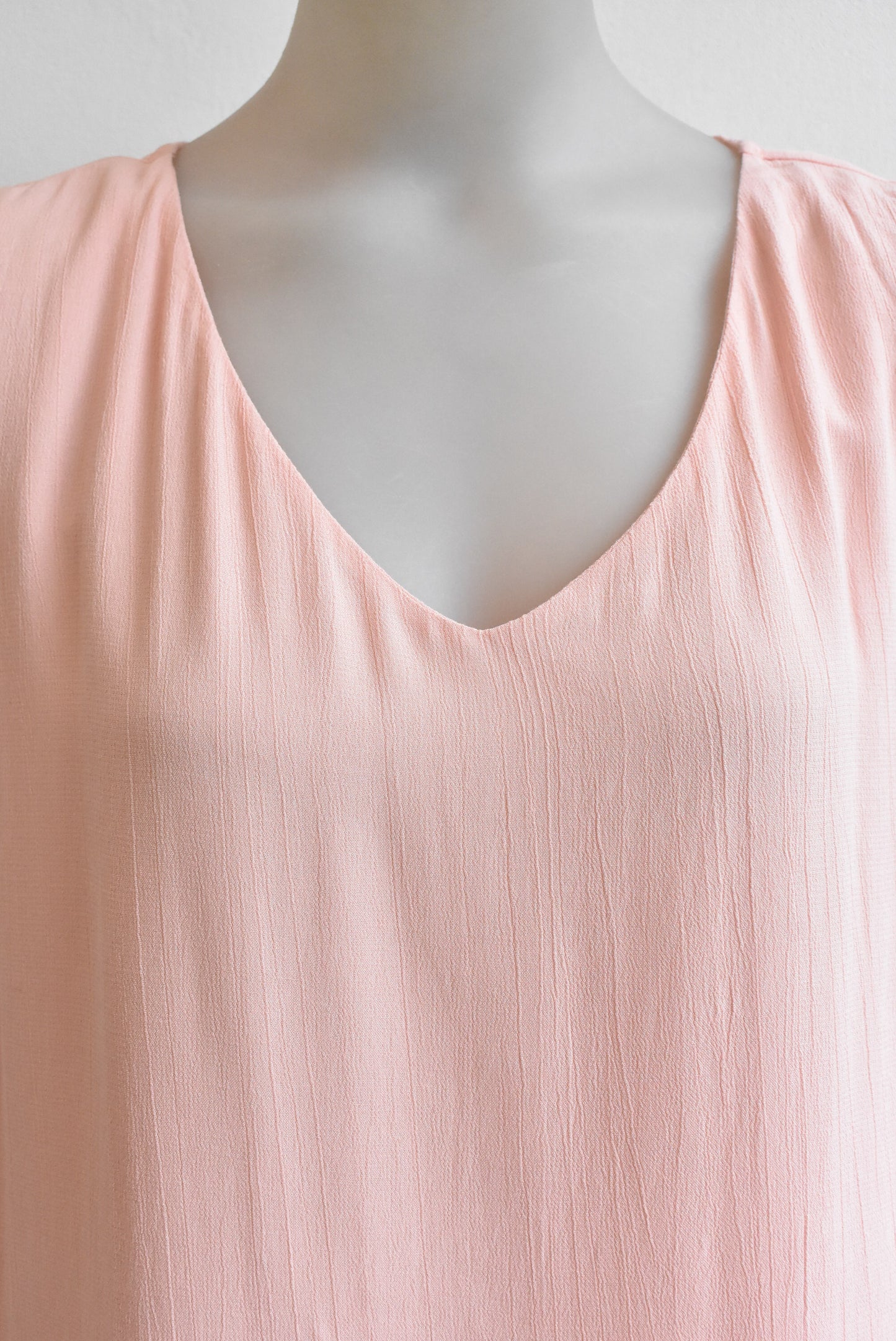 Elm peach sleeveless top NEW, size S
