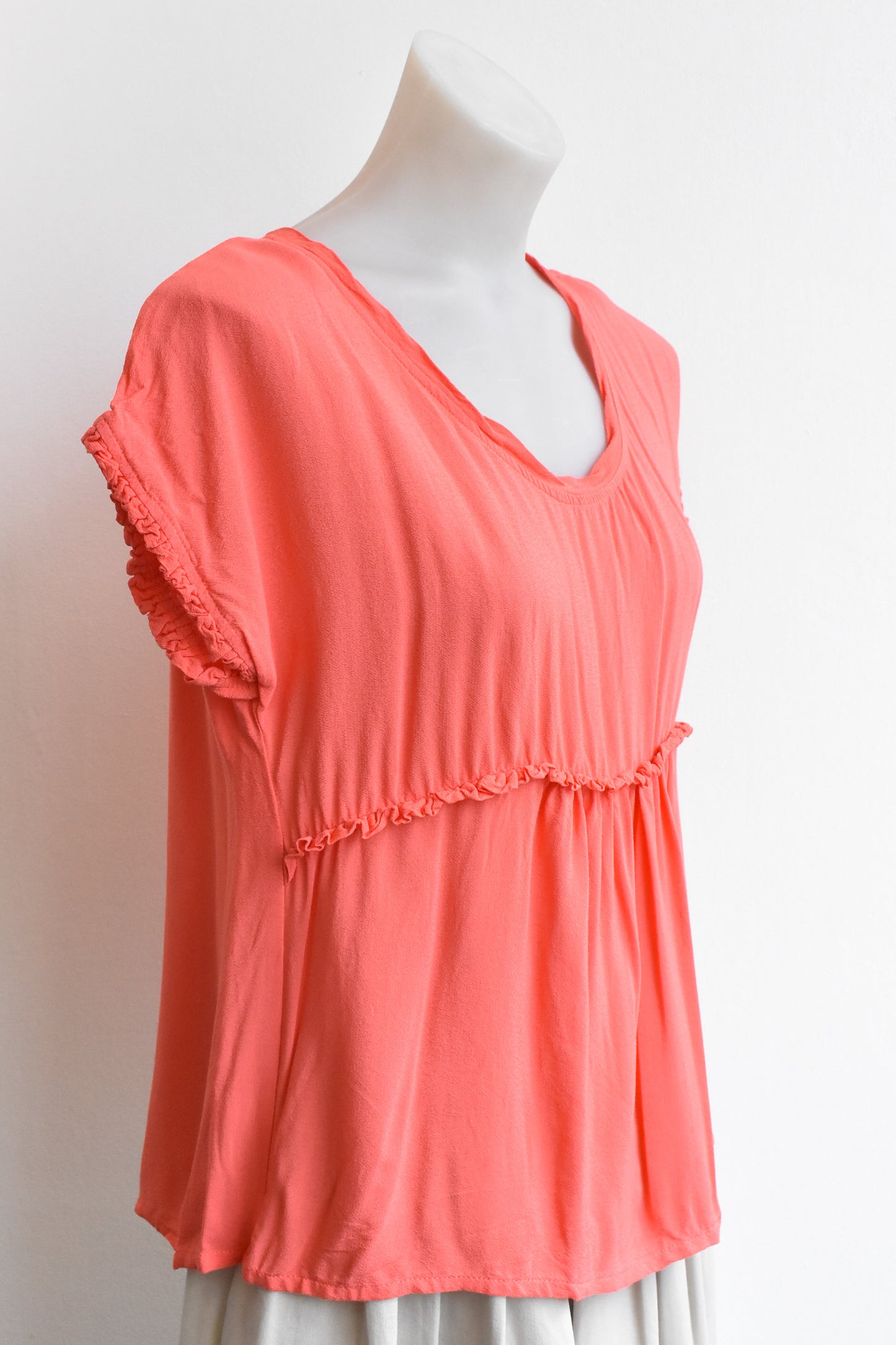 Briarwood coral flowy top, size XS