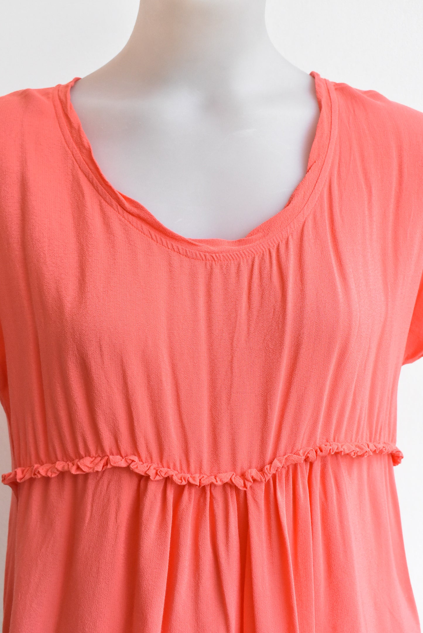 Briarwood coral flowy top, size XS