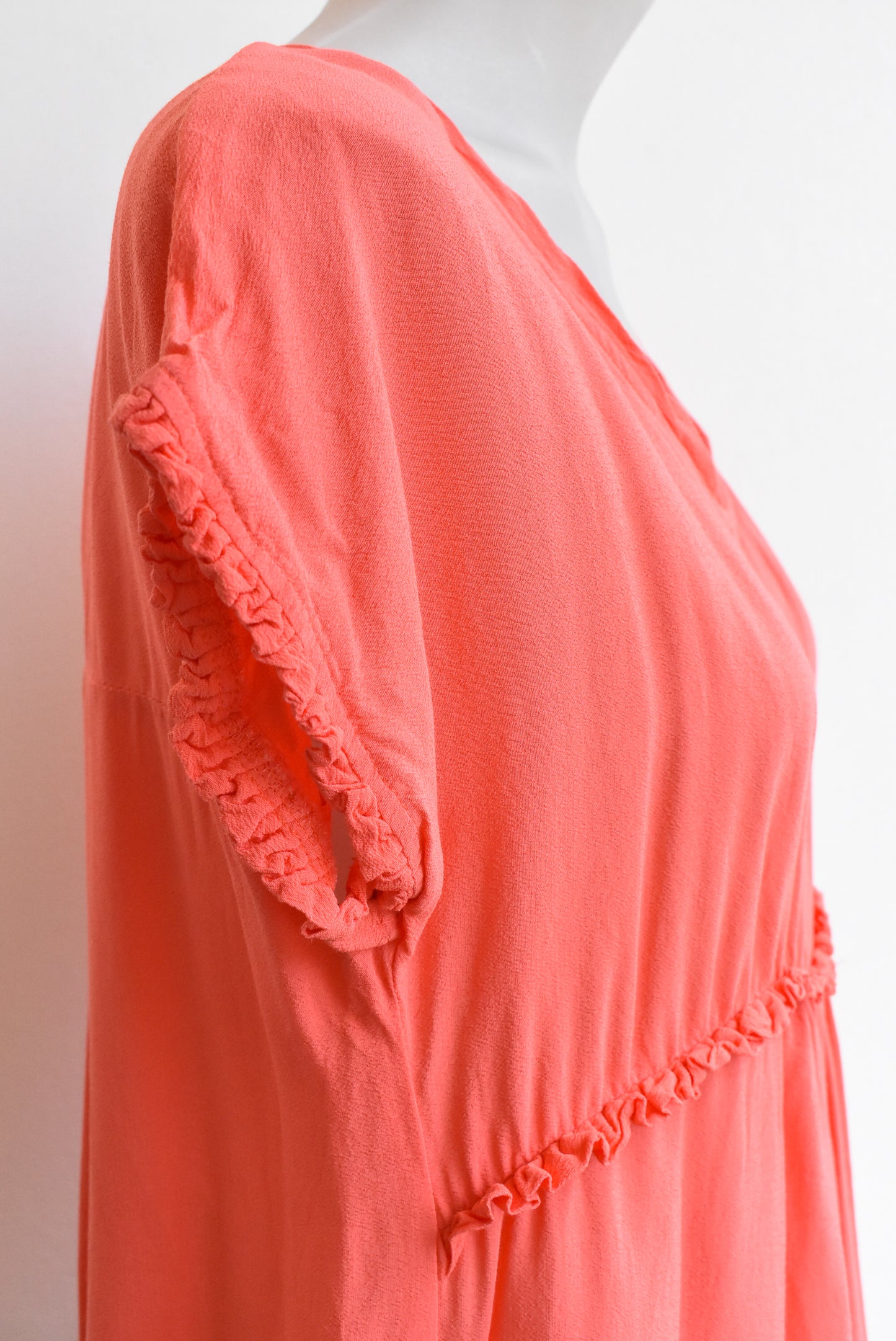 Briarwood coral flowy top, size XS