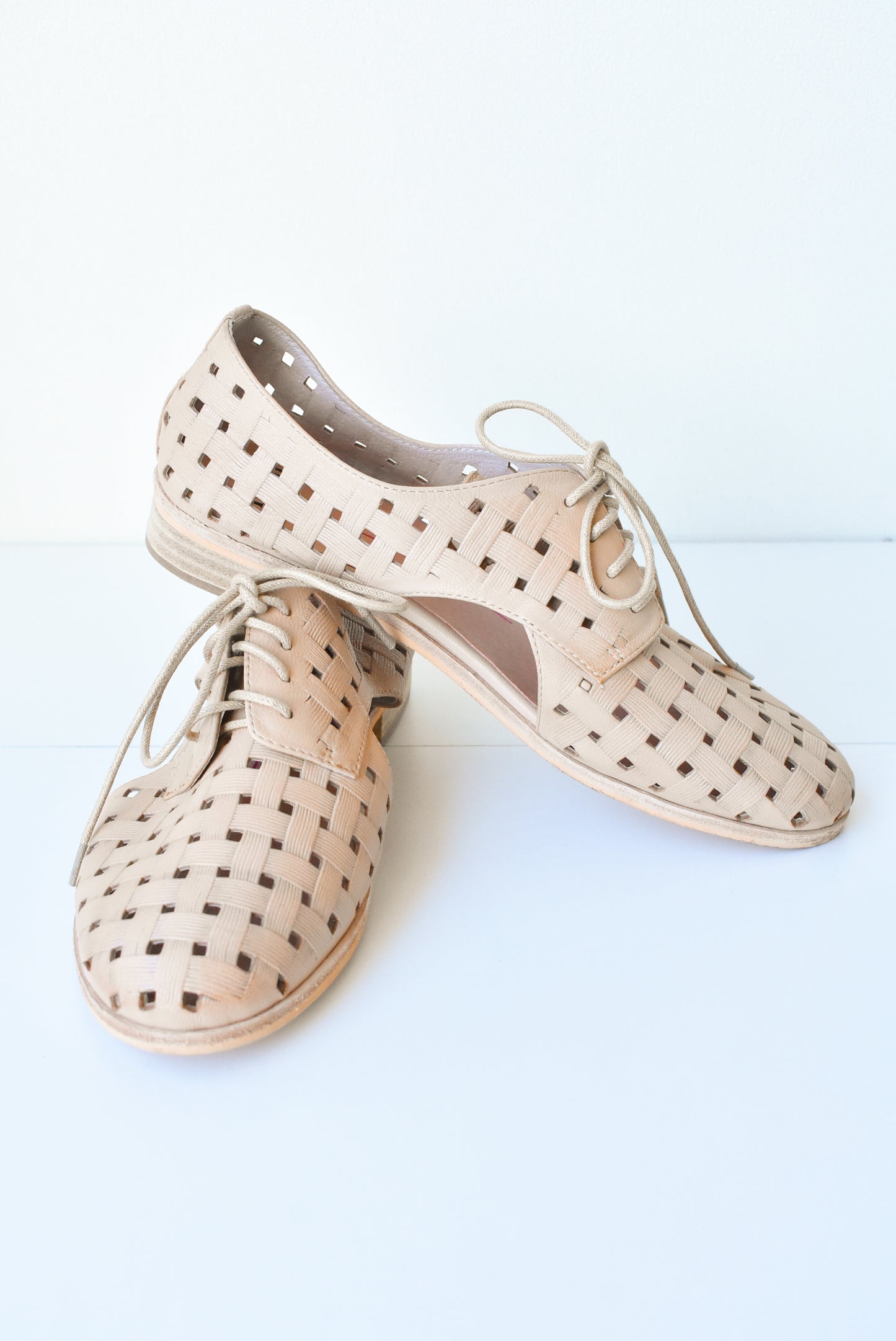 Mollini nude leather brogue, size 38