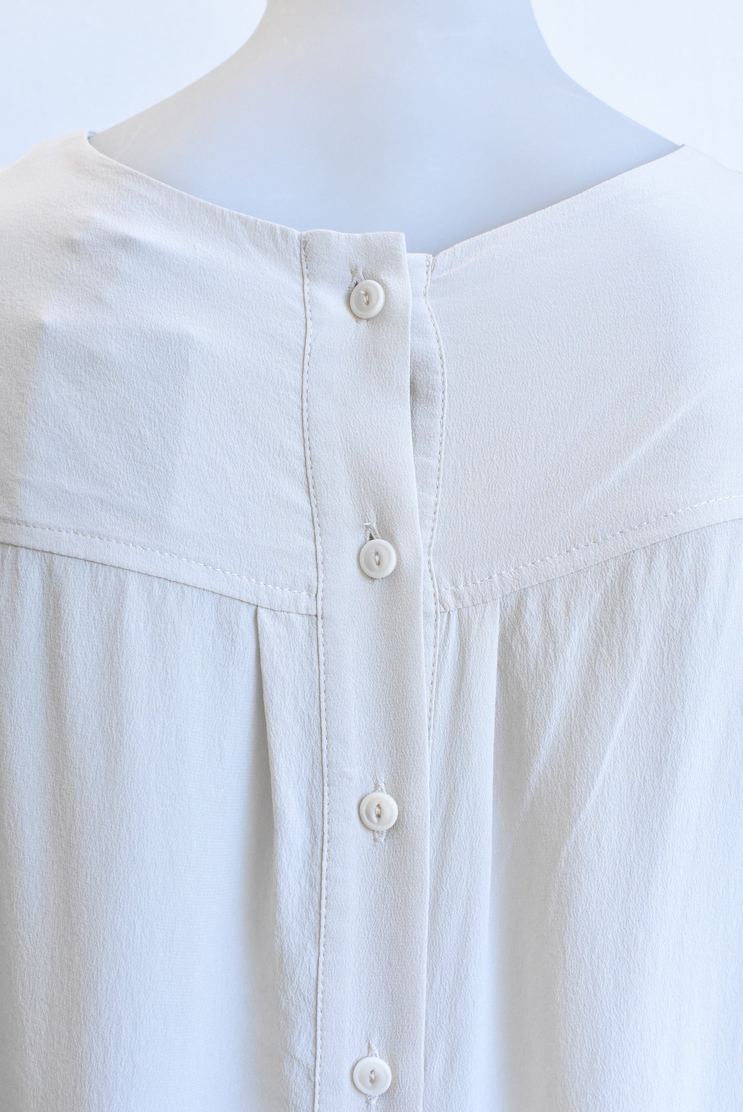Juliette Hogan sandy beige sweetheart top, size S