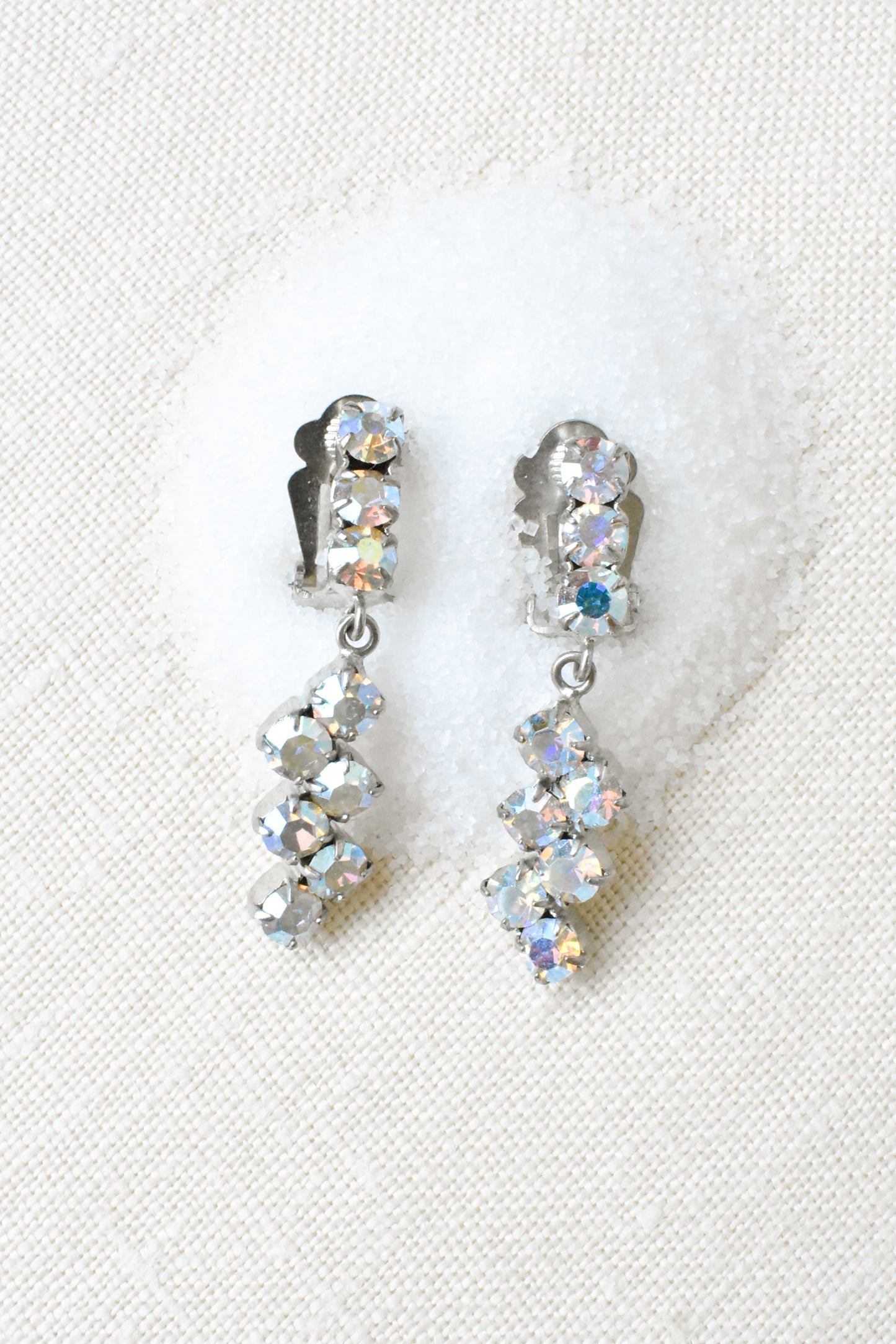 Retro zigzag glittering crystal drop clip-on earrings