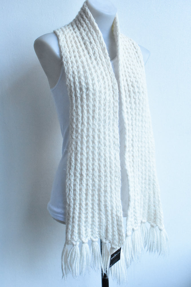 Wool cream scarf