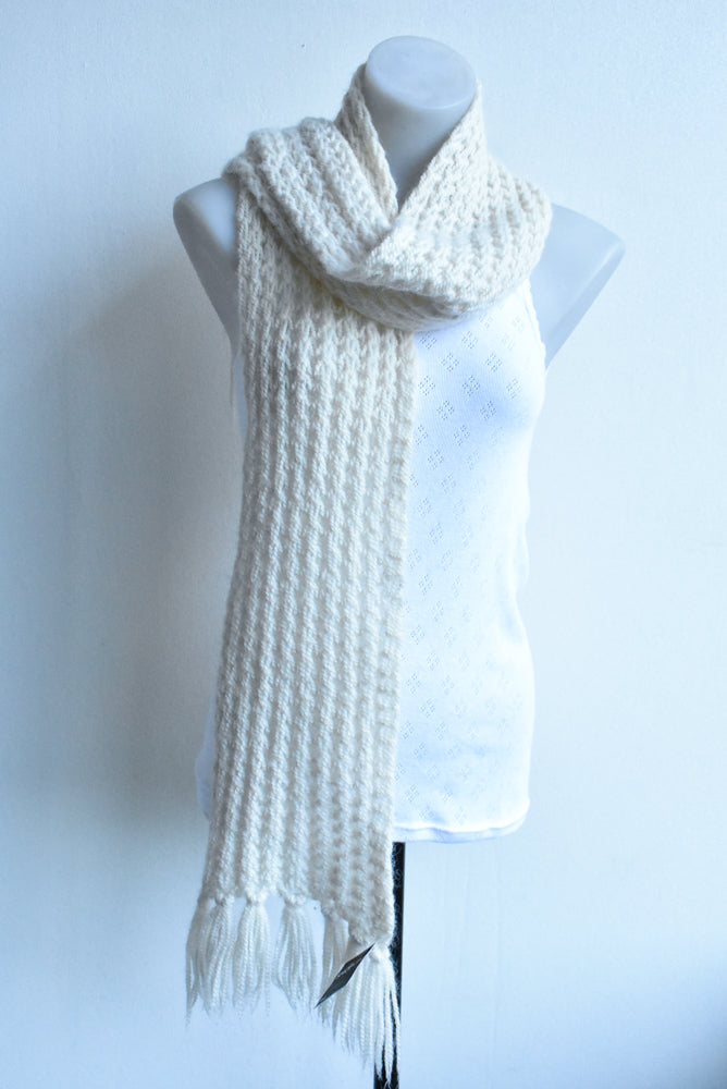 Wool cream scarf