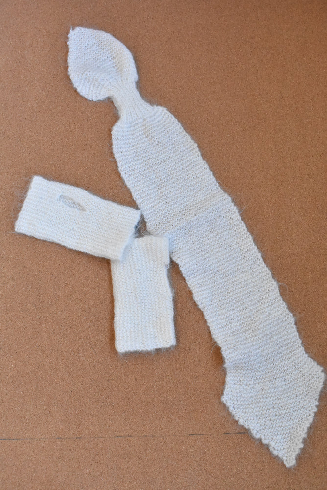 Cream scarf and fingerless mittens