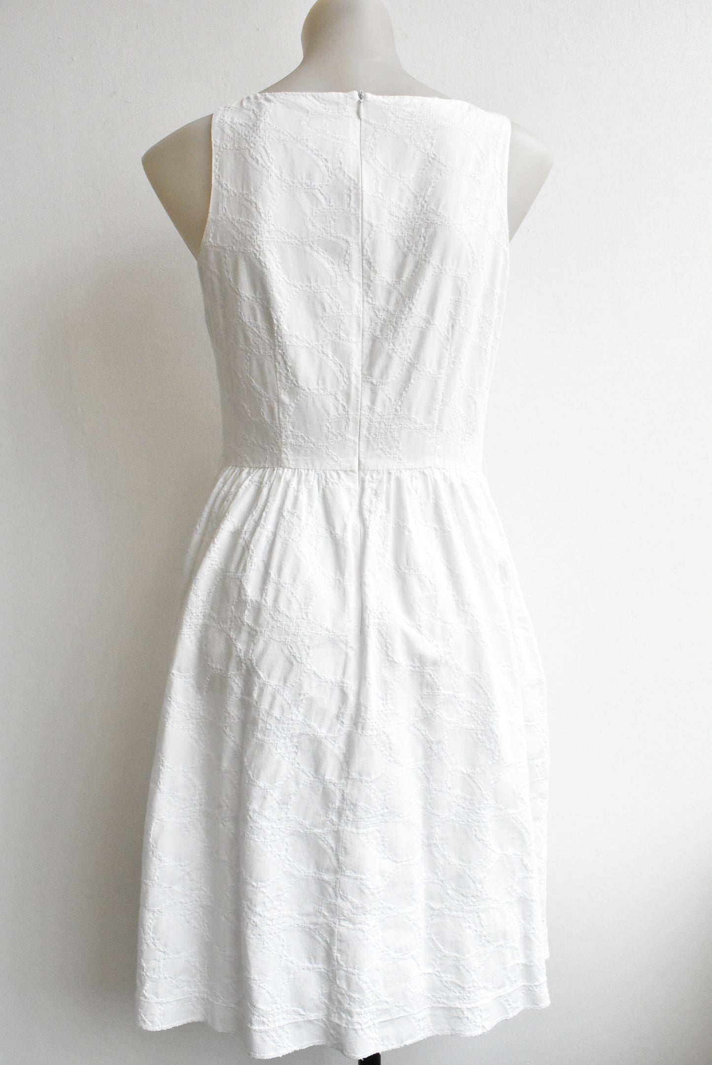 Veronika Maine embroidered white dress with pockets, size 8