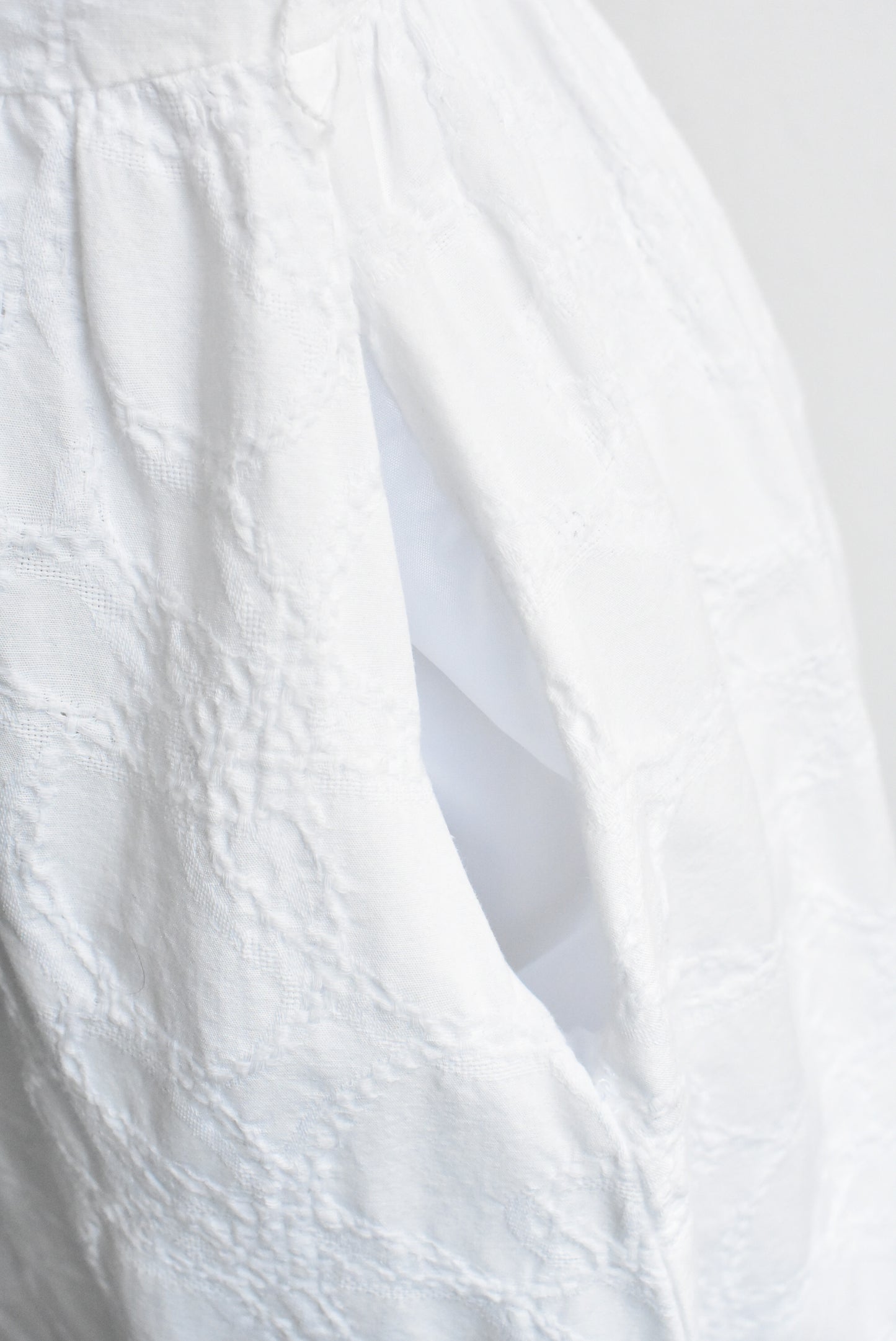 Veronika Maine embroidered white dress with pockets, size 8