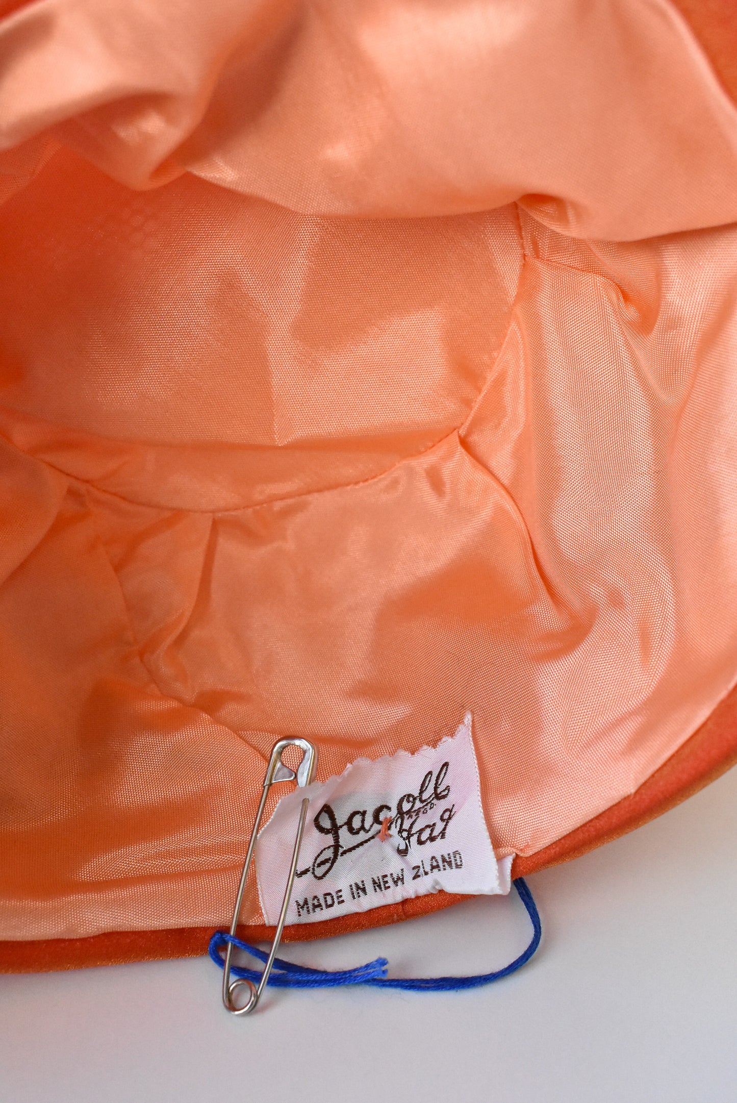 Jacoll vintage fiery orange hat