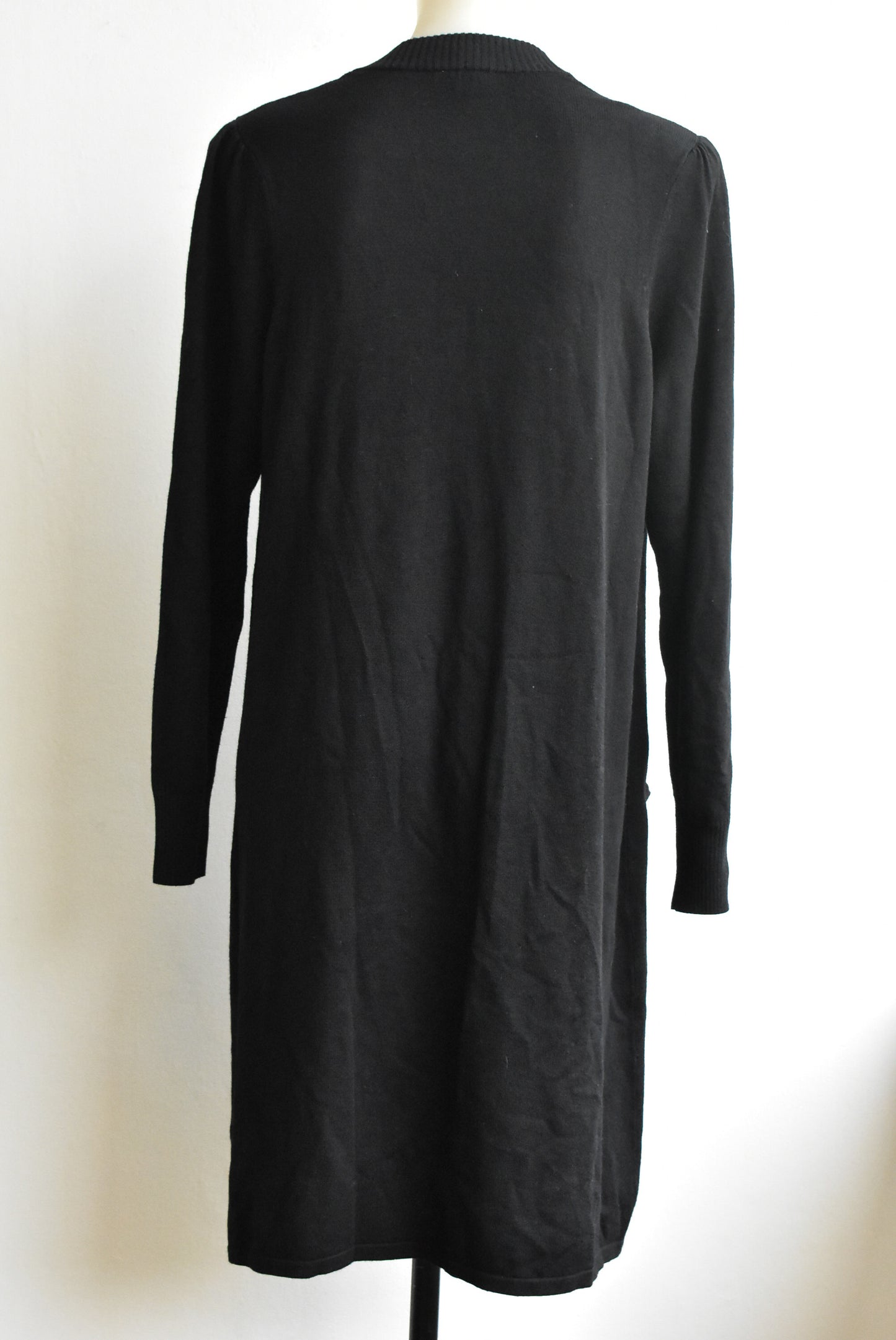 Macjays black tunic top, M
