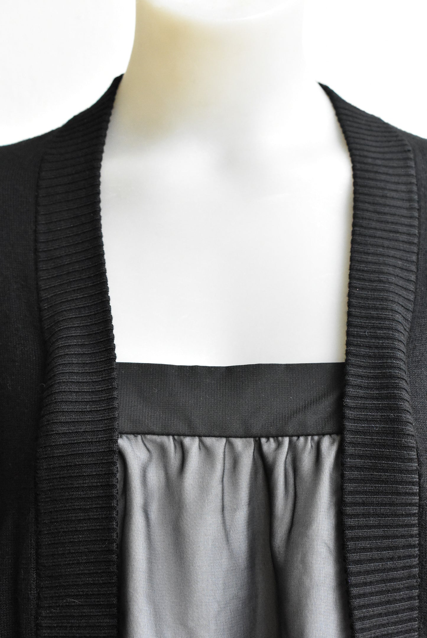 Macjays black tunic top, M